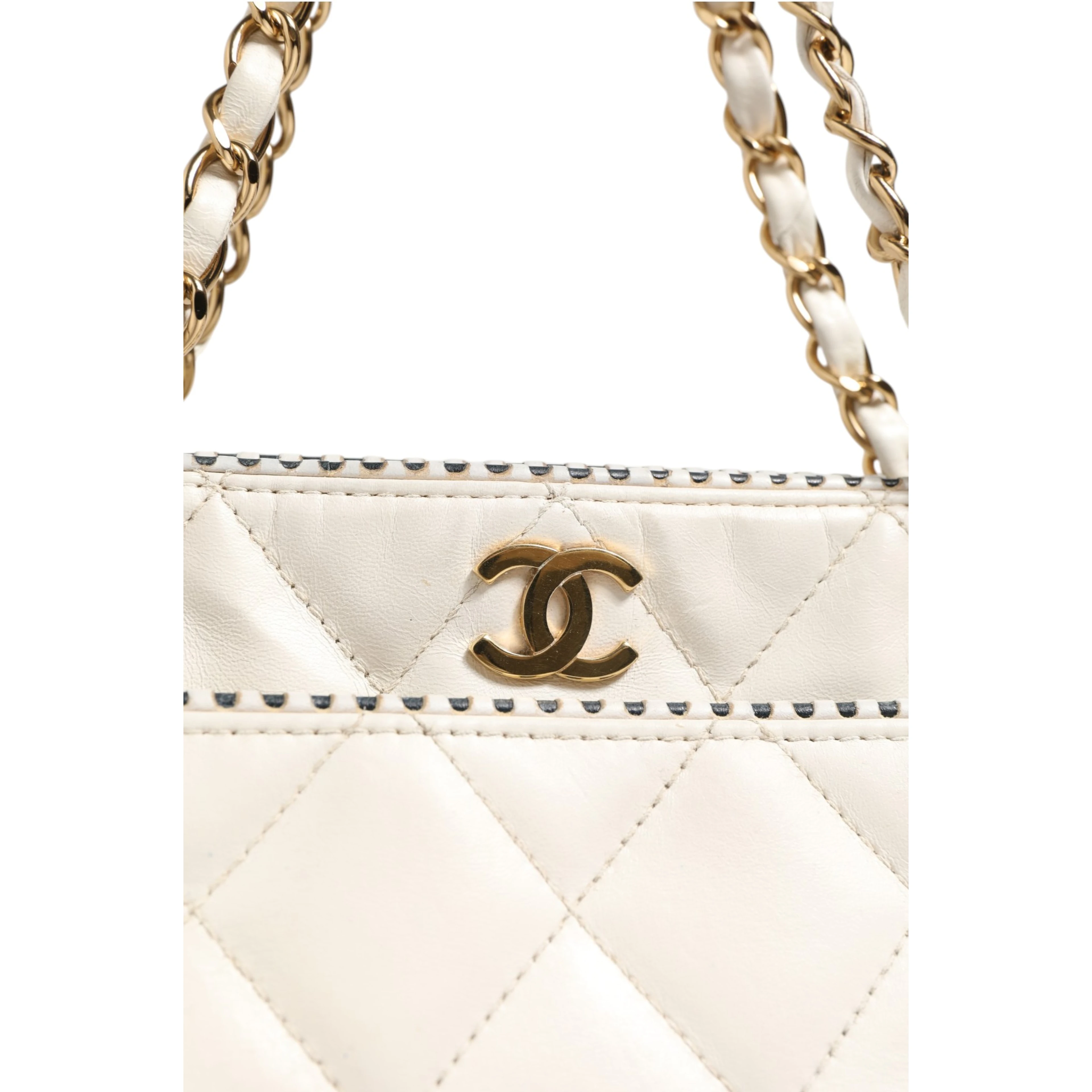 Shiny Calfskin Quilted Mini 22 White 1792563