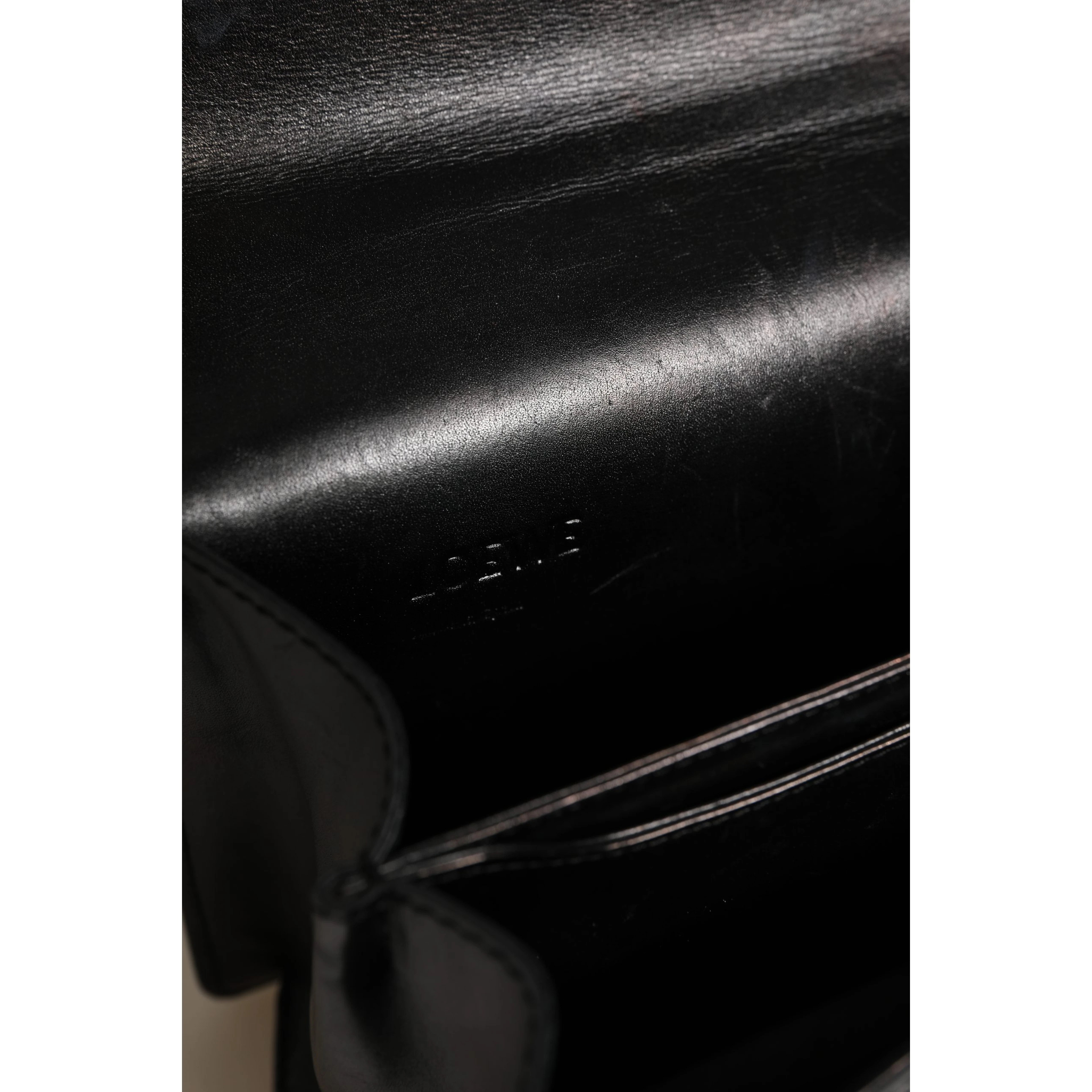 Barcelona Medium Leather Shoulder Bag