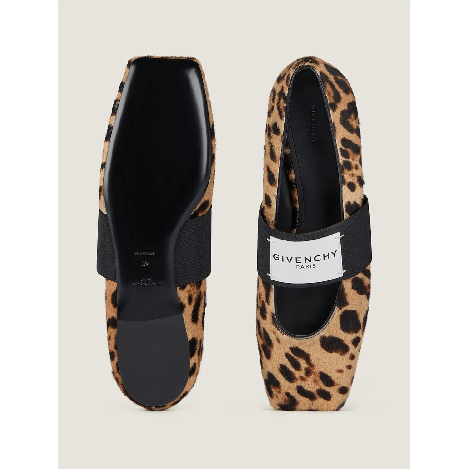 Givenchy Flat shoes