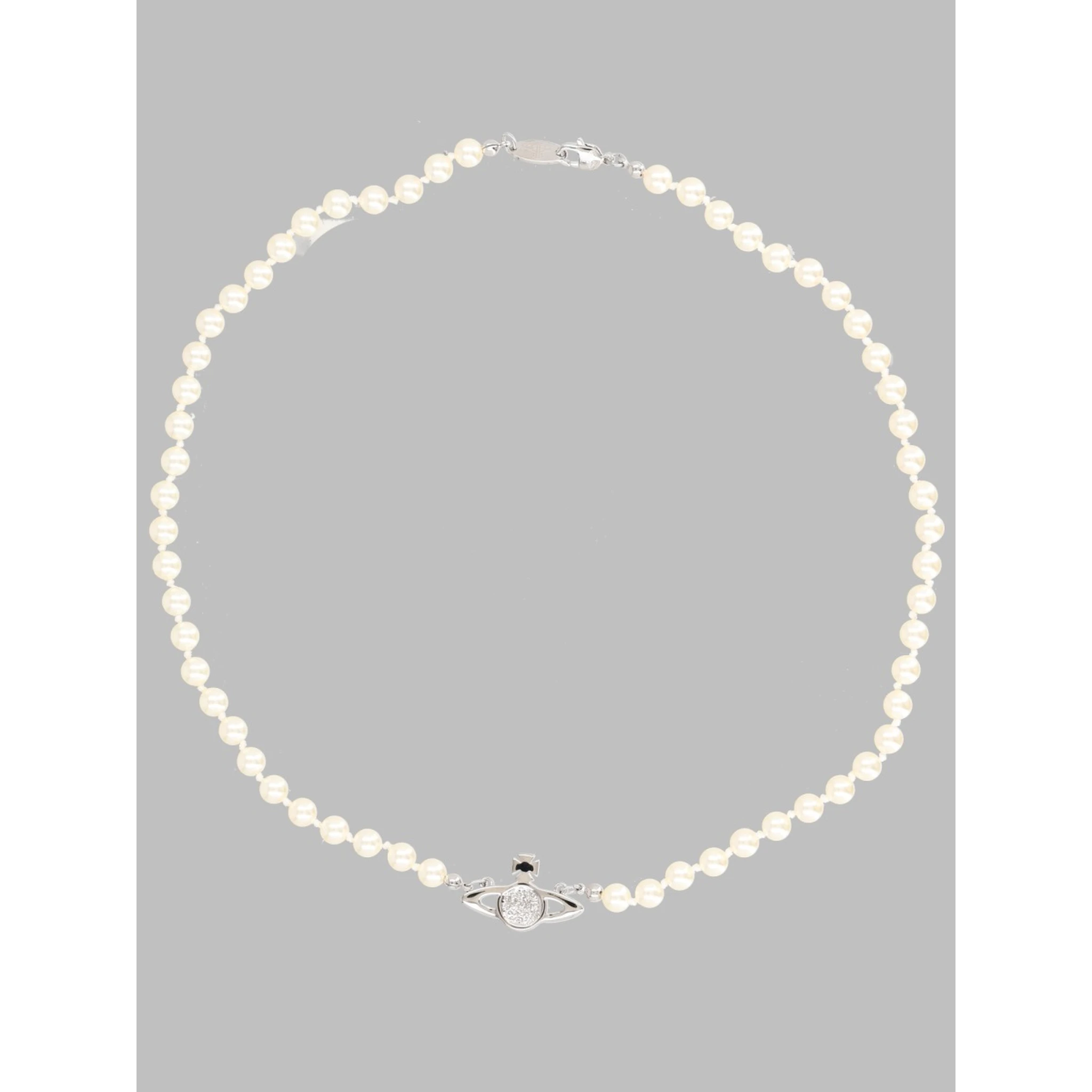 COLLANA DI PERLE CON ORB IN BASSO RILIEVO