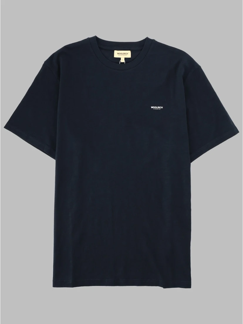 T-SHIRT CON LOGO