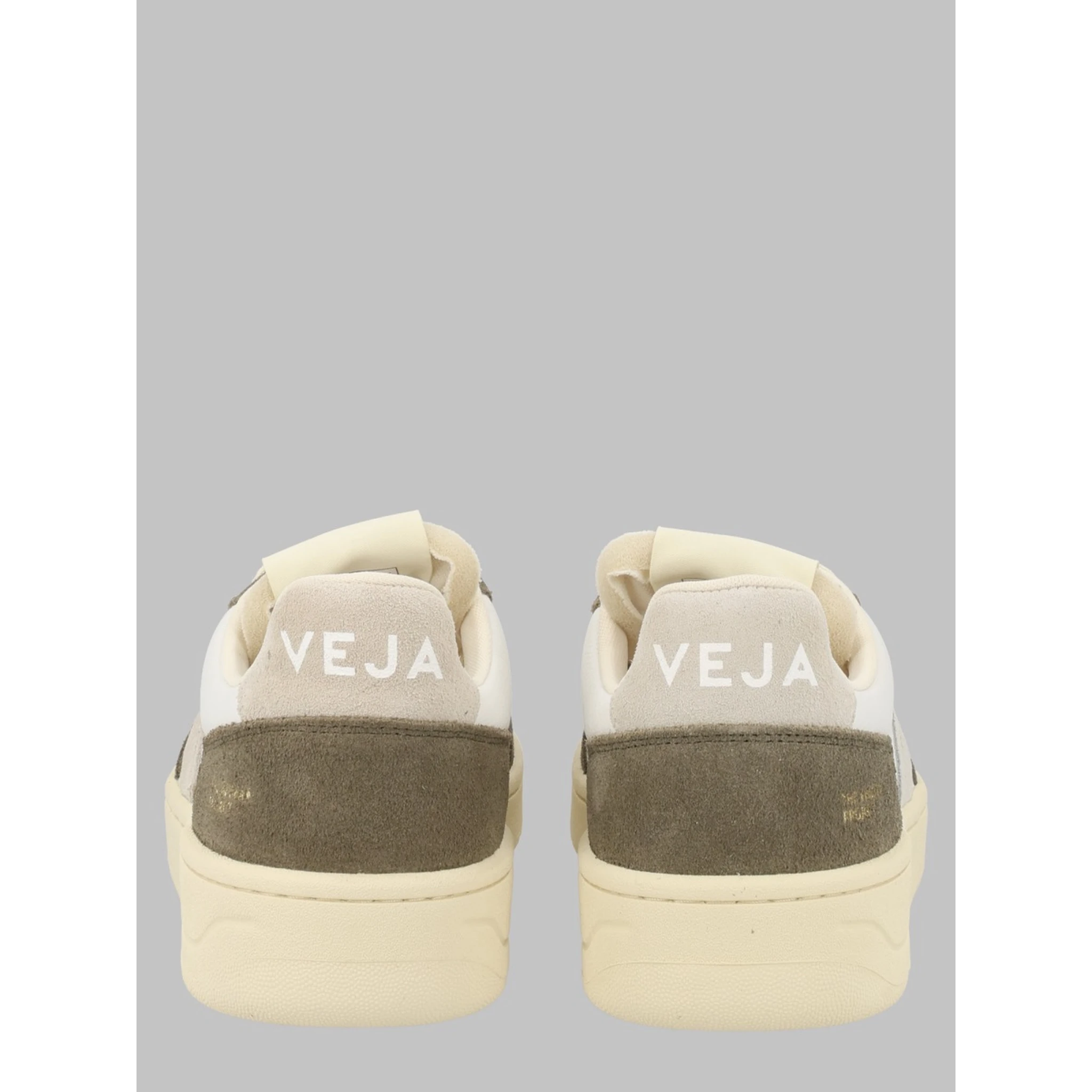 SNEAKER "V-82"