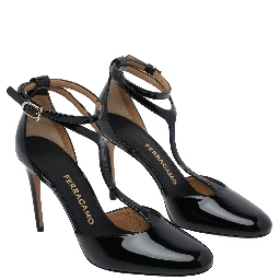 Ferragamo With Heel Black