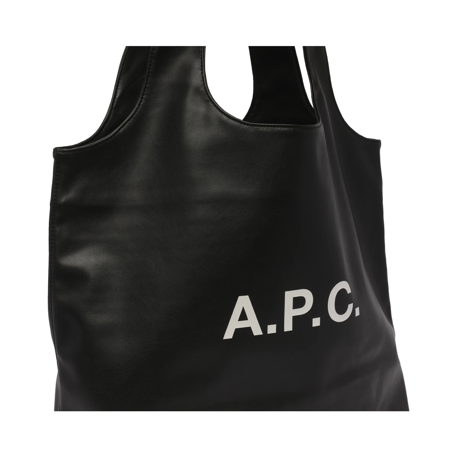 حقائب APC.. سوداء