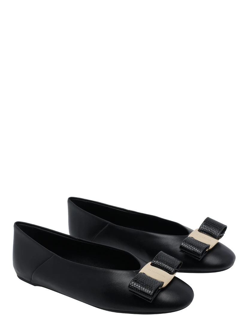 Ferragamo Flat shoes Black