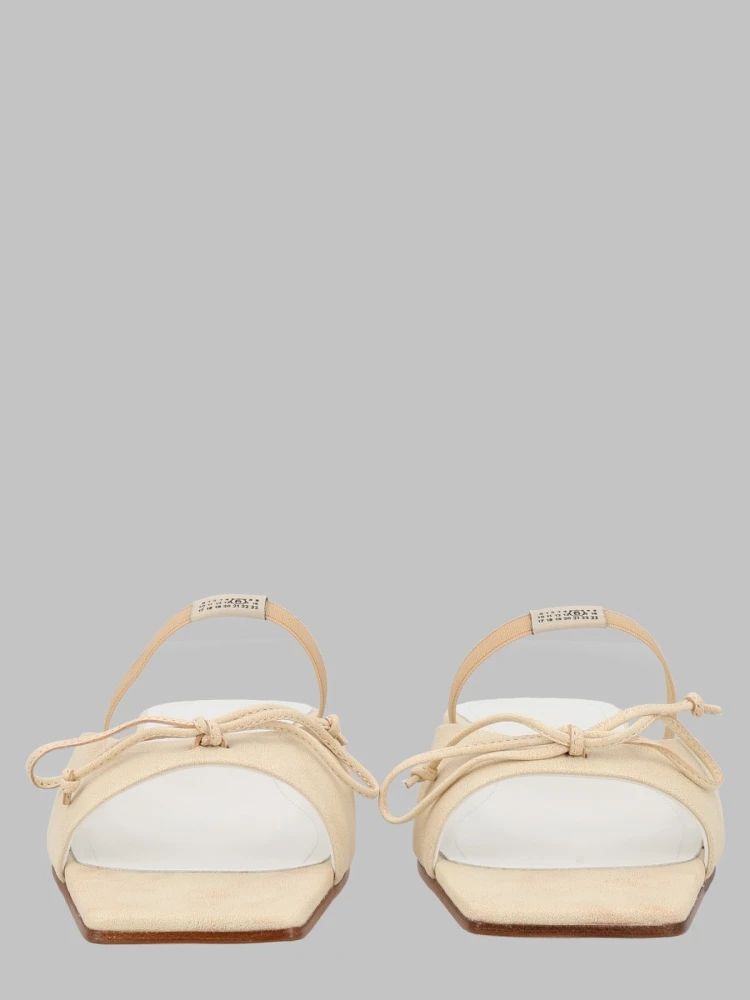 SANDALO SLINGBACK CON DETTAGLIO A FIOCCO