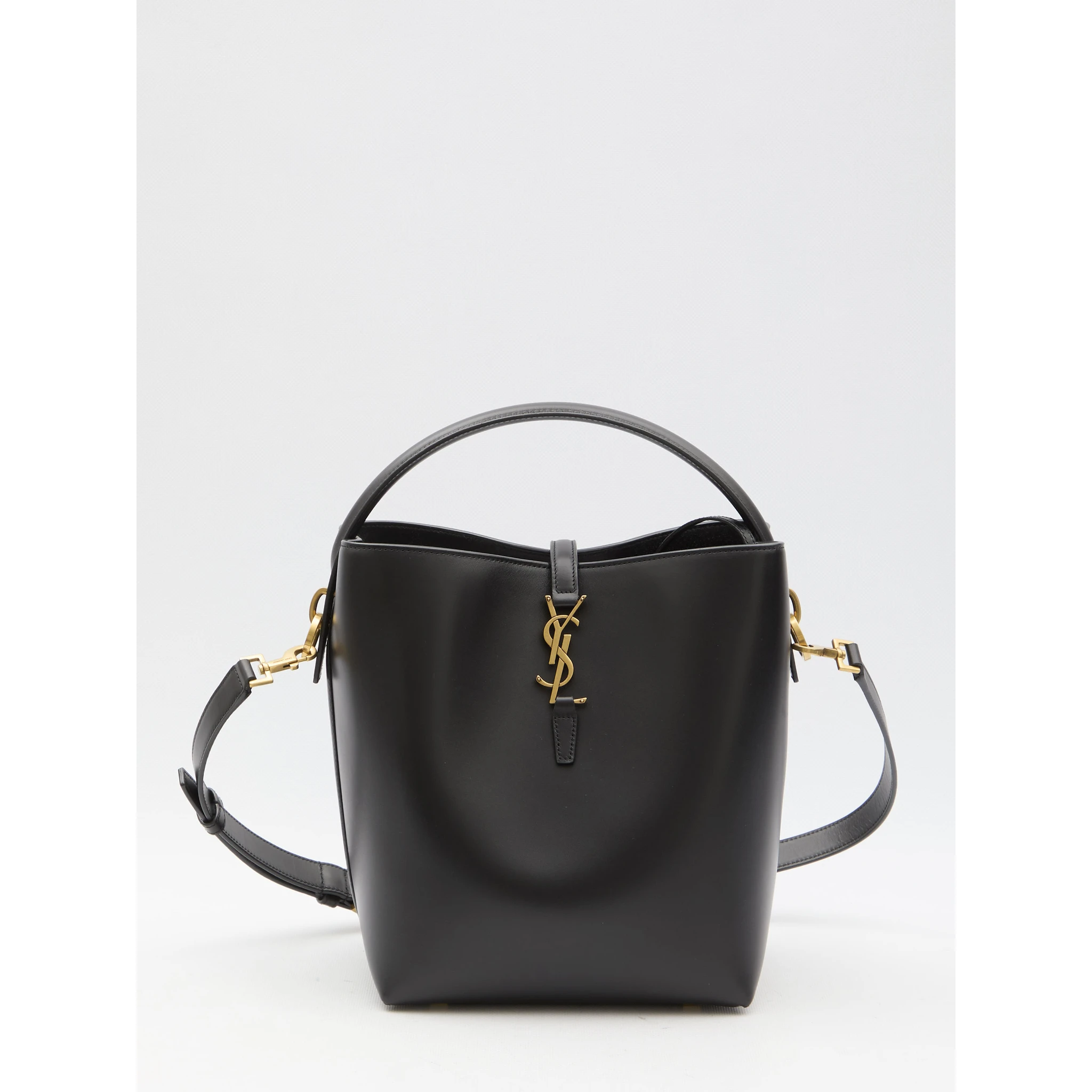 Le 37 bucket bag