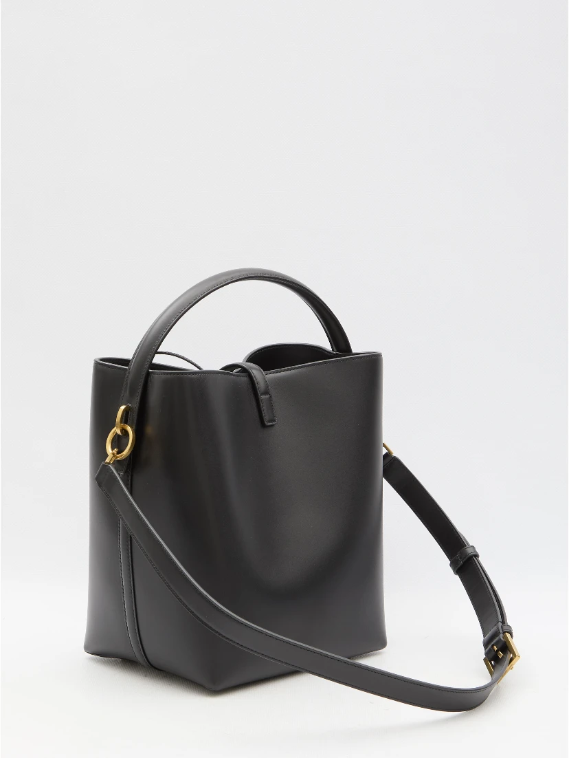 Le 37 bucket bag