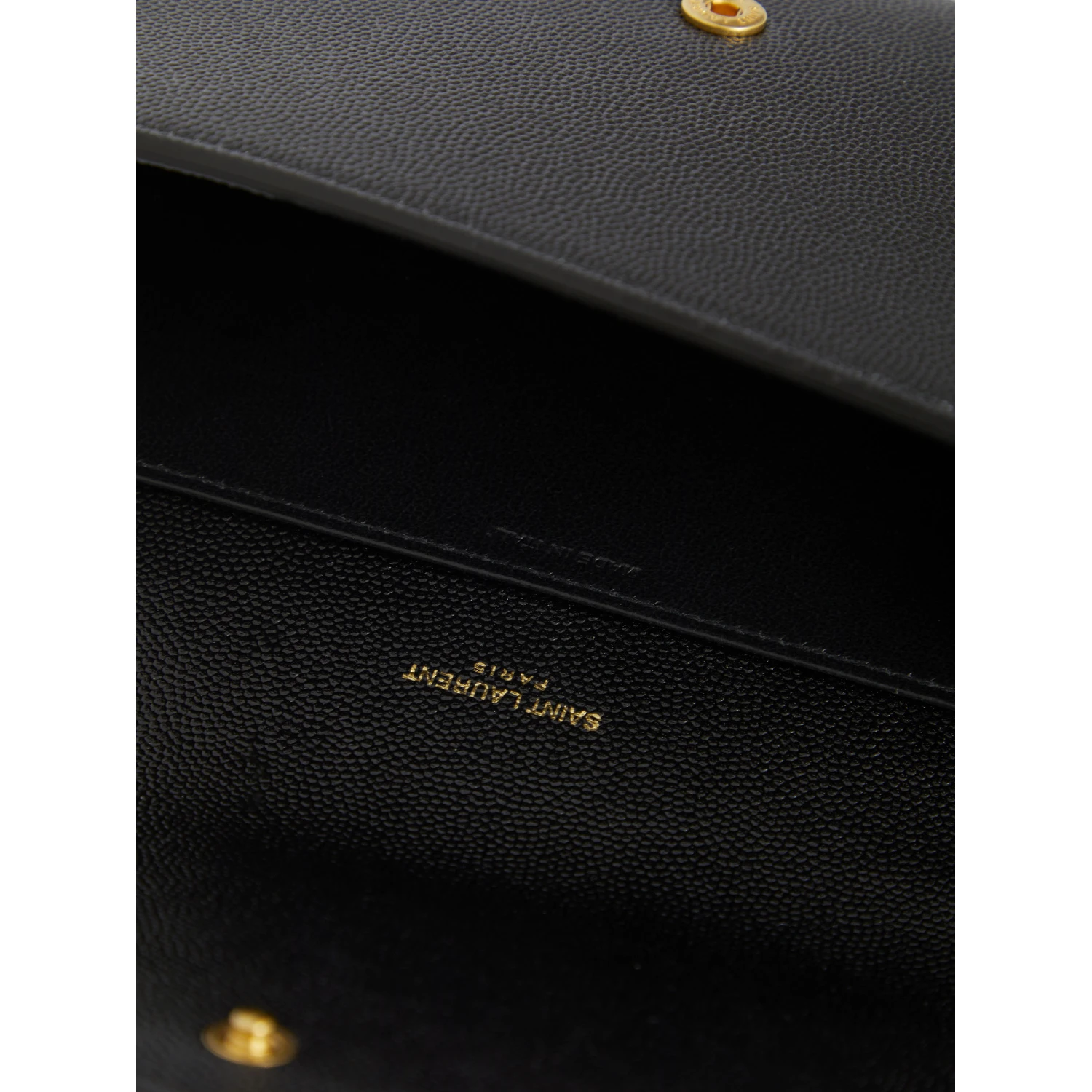 Uptown pouch with chain