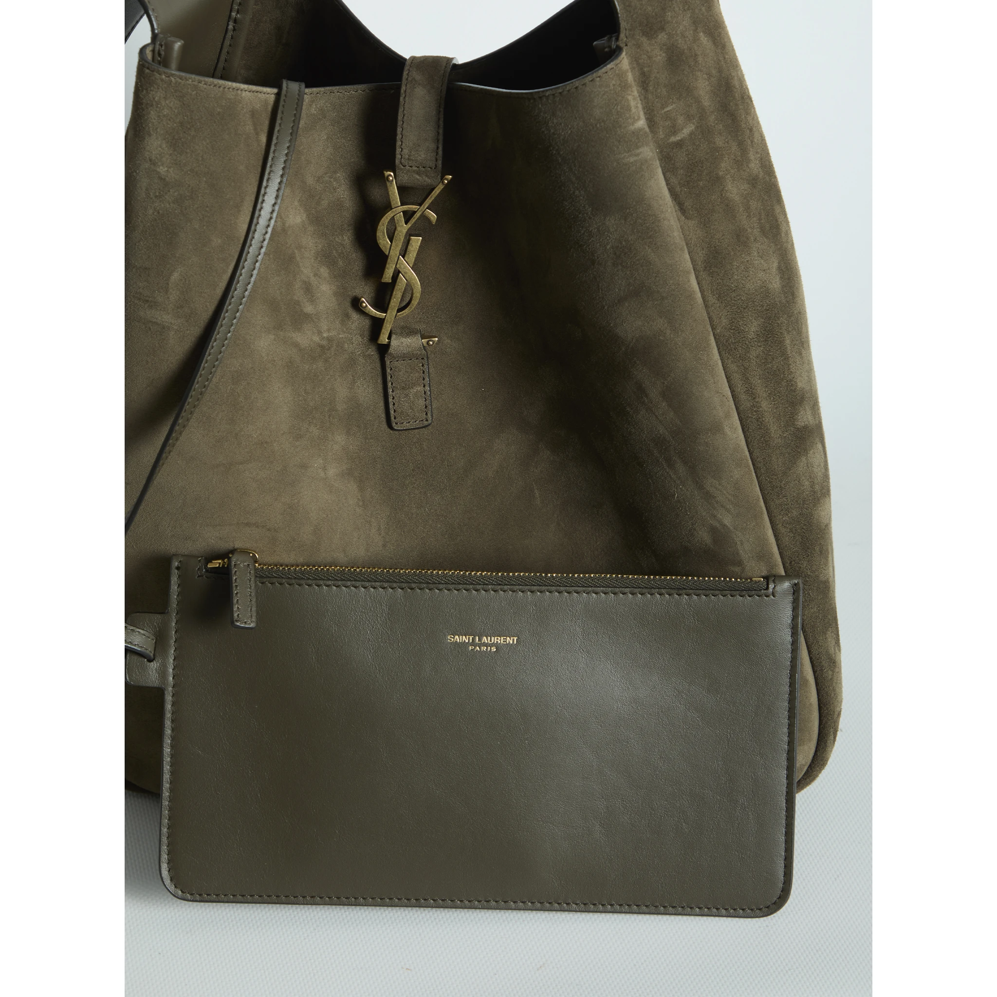 Suede Le 5 à 7 bag large