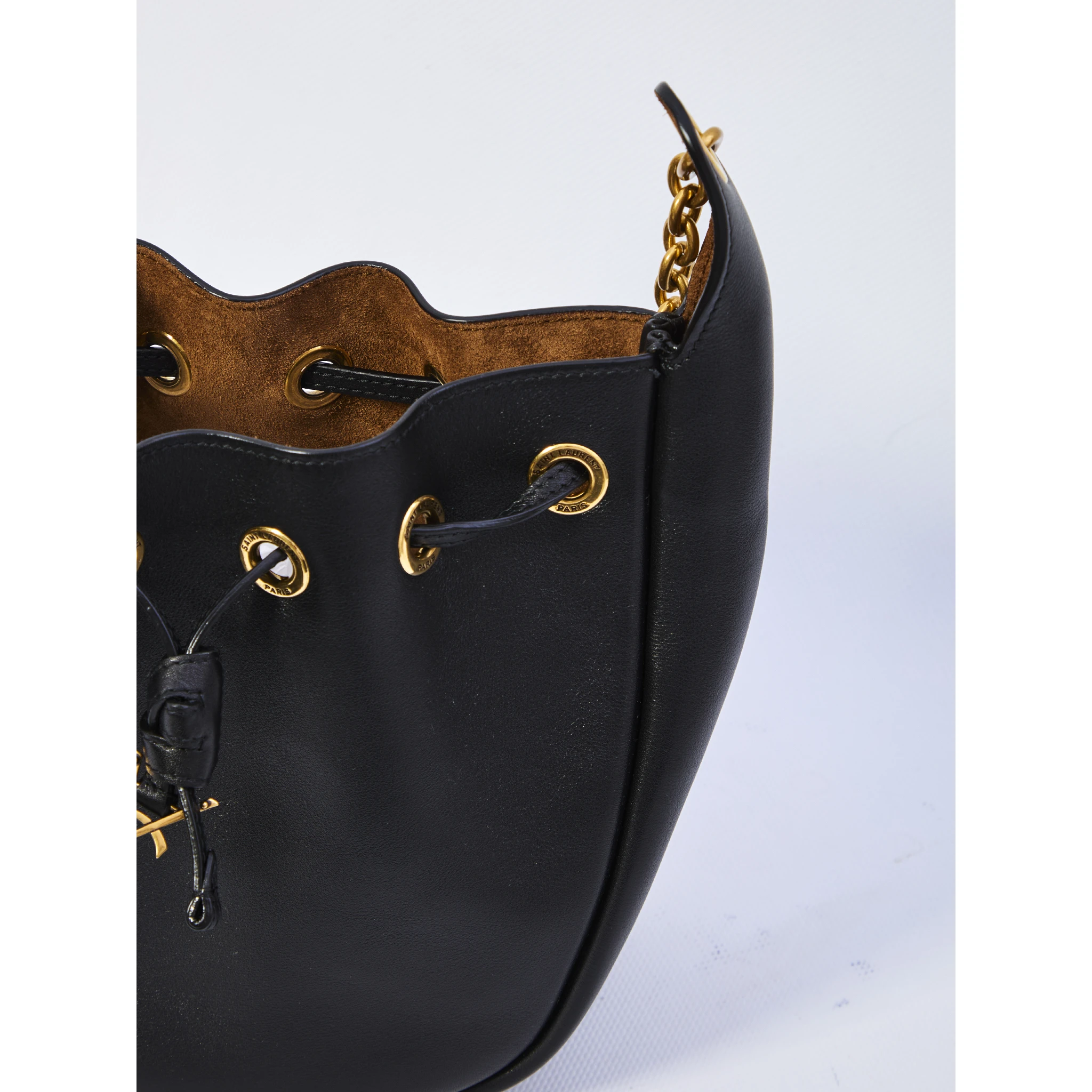 Supple Bucket bag