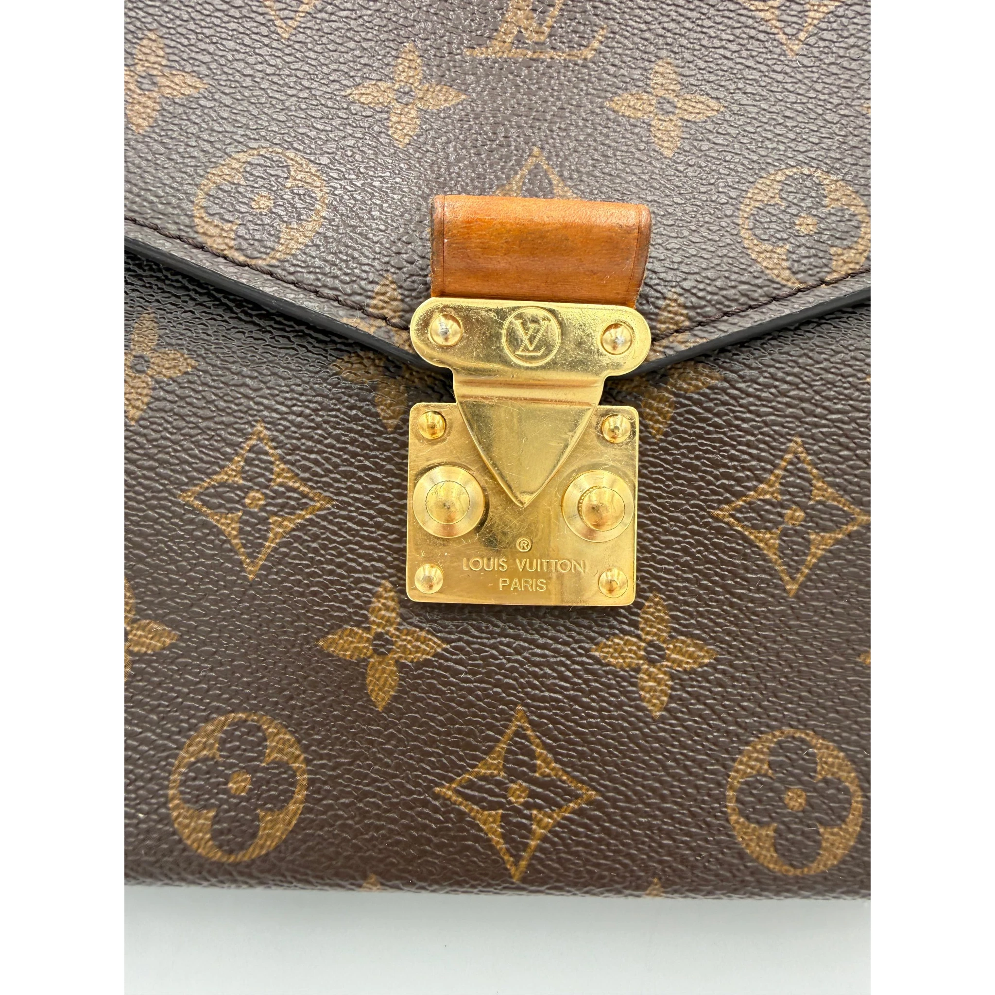 LOUIS VUITTON METIS Monogram Handbag