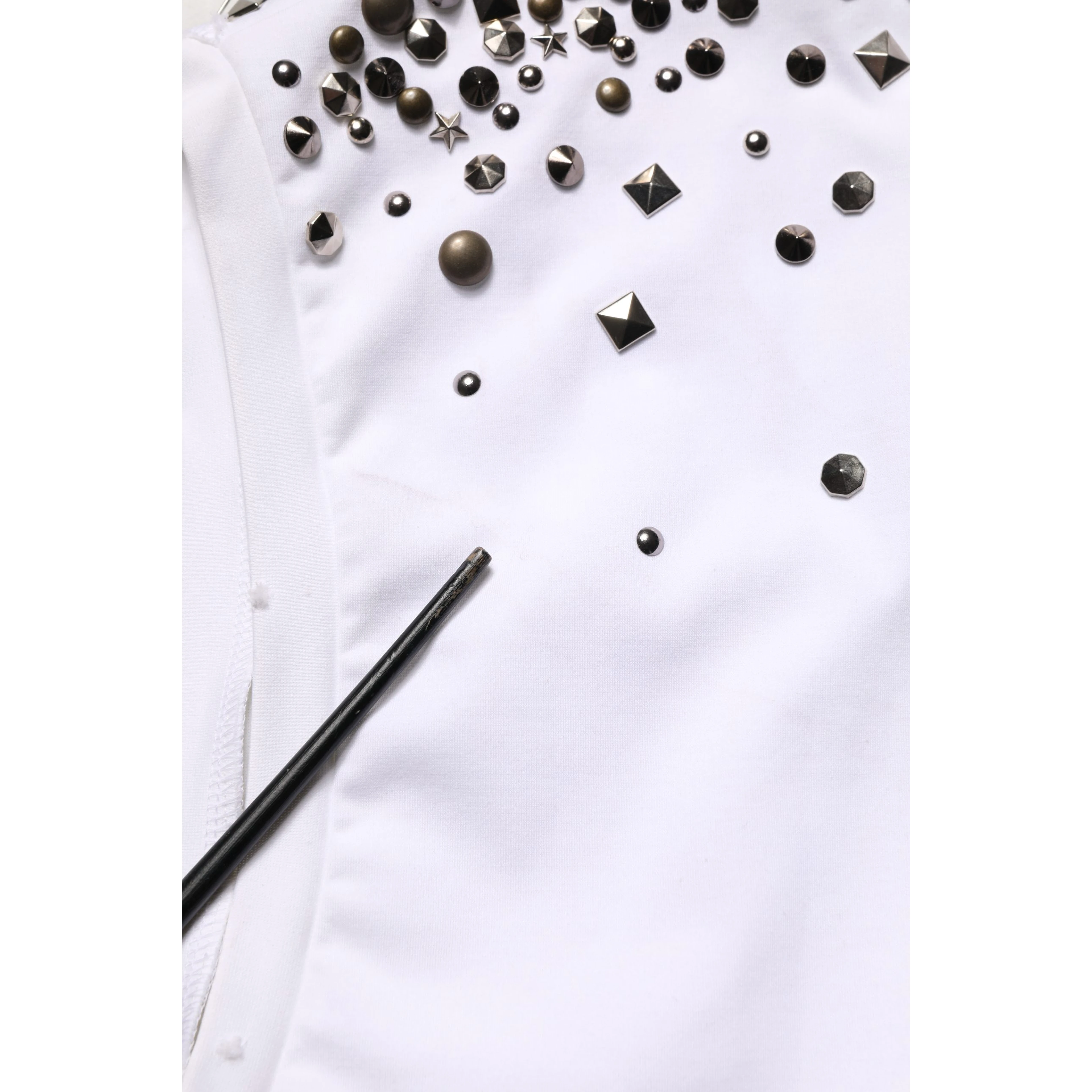 White Rhinestones Sleeveless Round Neck T-shirt