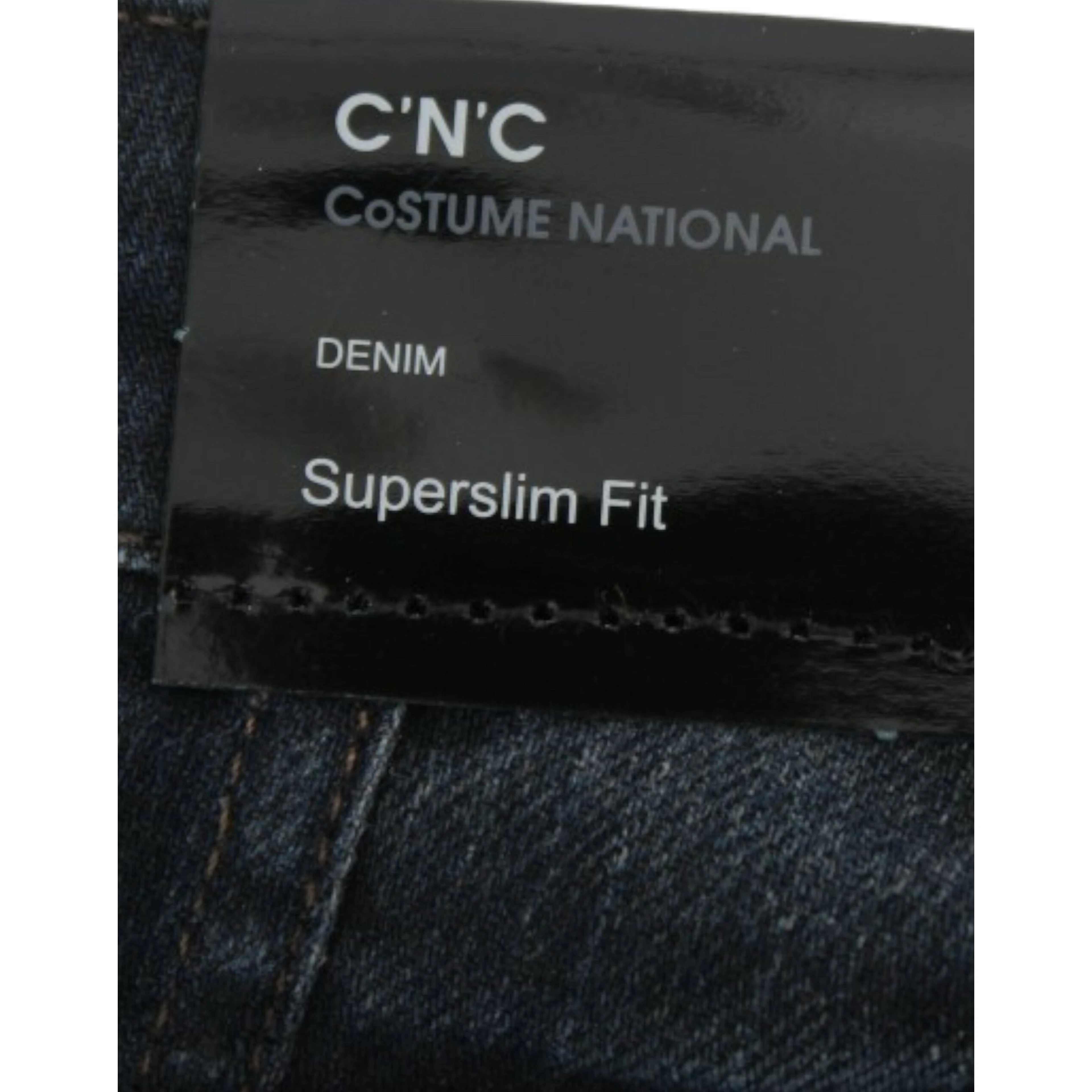 Blue skinnny leg jeans