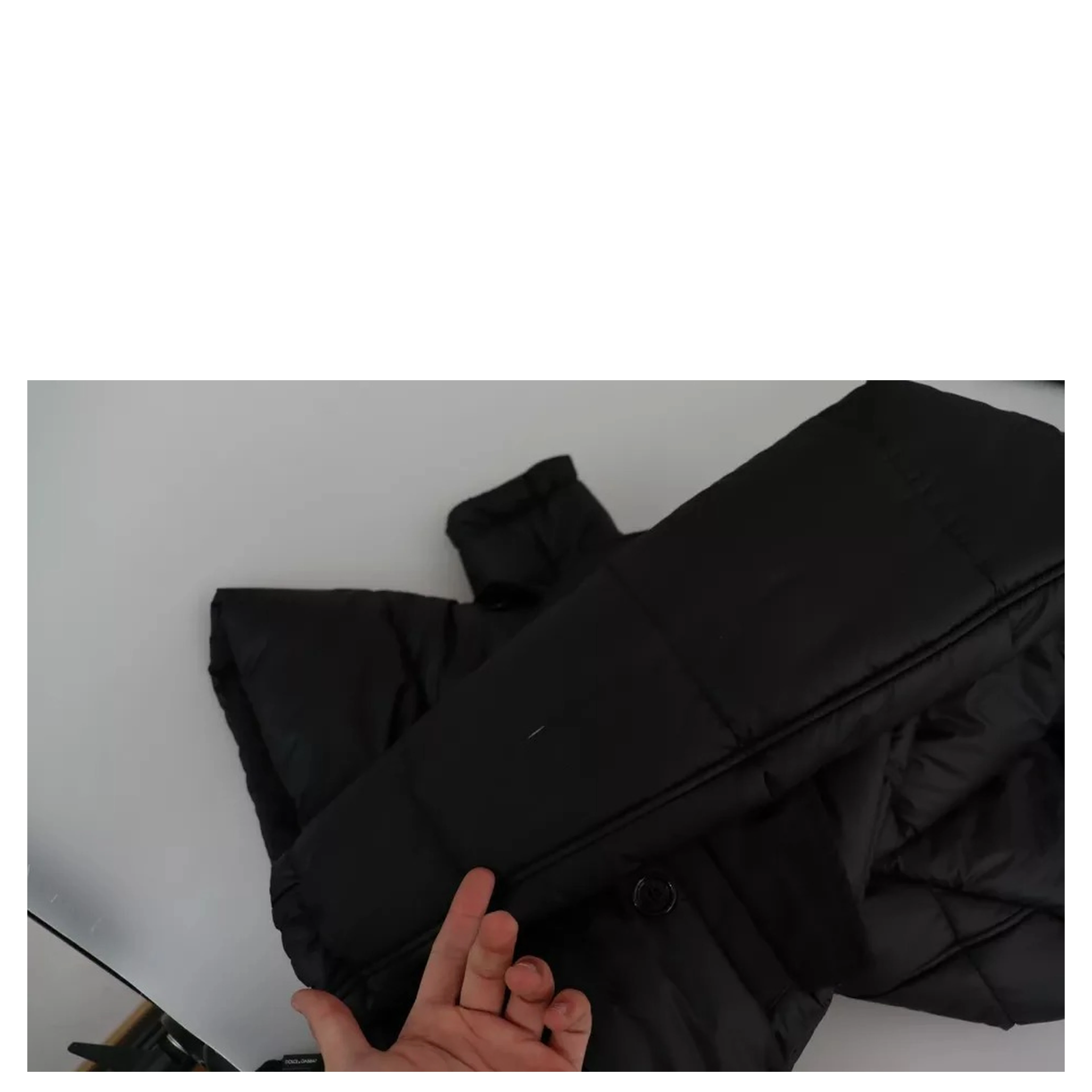 Black Hooded Polyester Men Coat Puffer Jacket