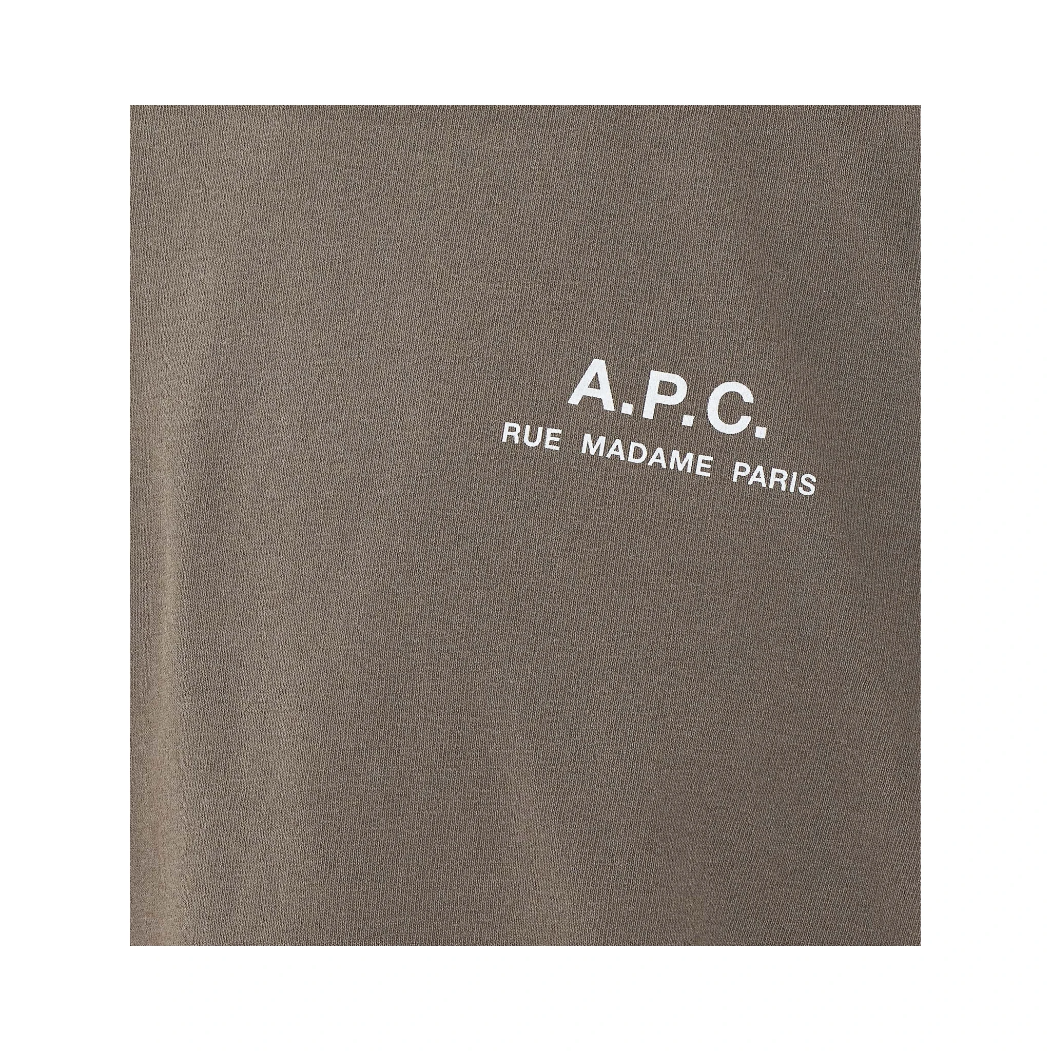 تيشيرتات وبولو من شركة APC