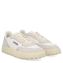 "WILDPACE LOW" SNEAKER