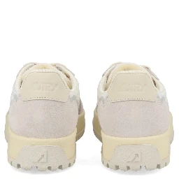 "WILDPACE LOW" SNEAKER
