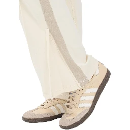 Calvin Klein RTW... Cream
