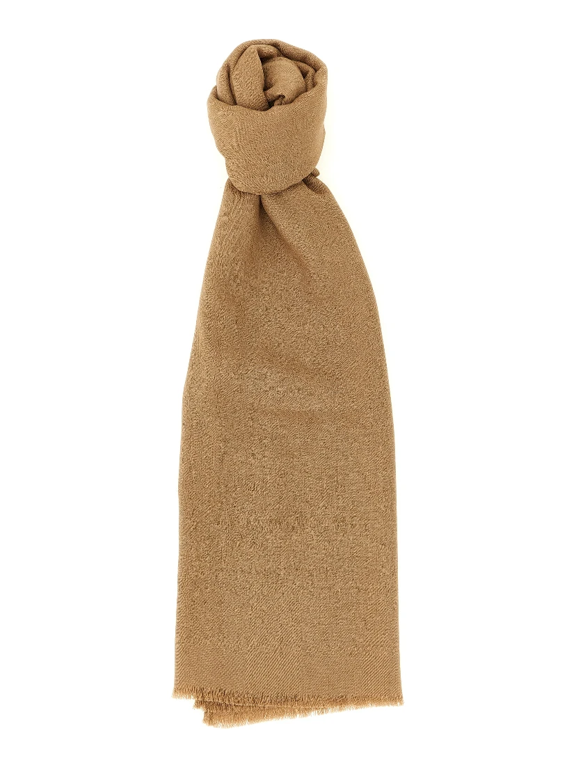 وشاح من الصوف البني