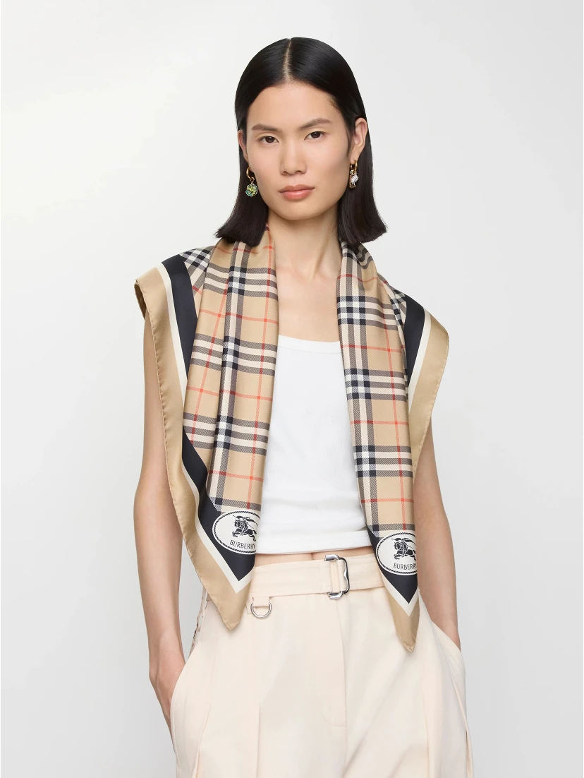 BURBERRY scarf