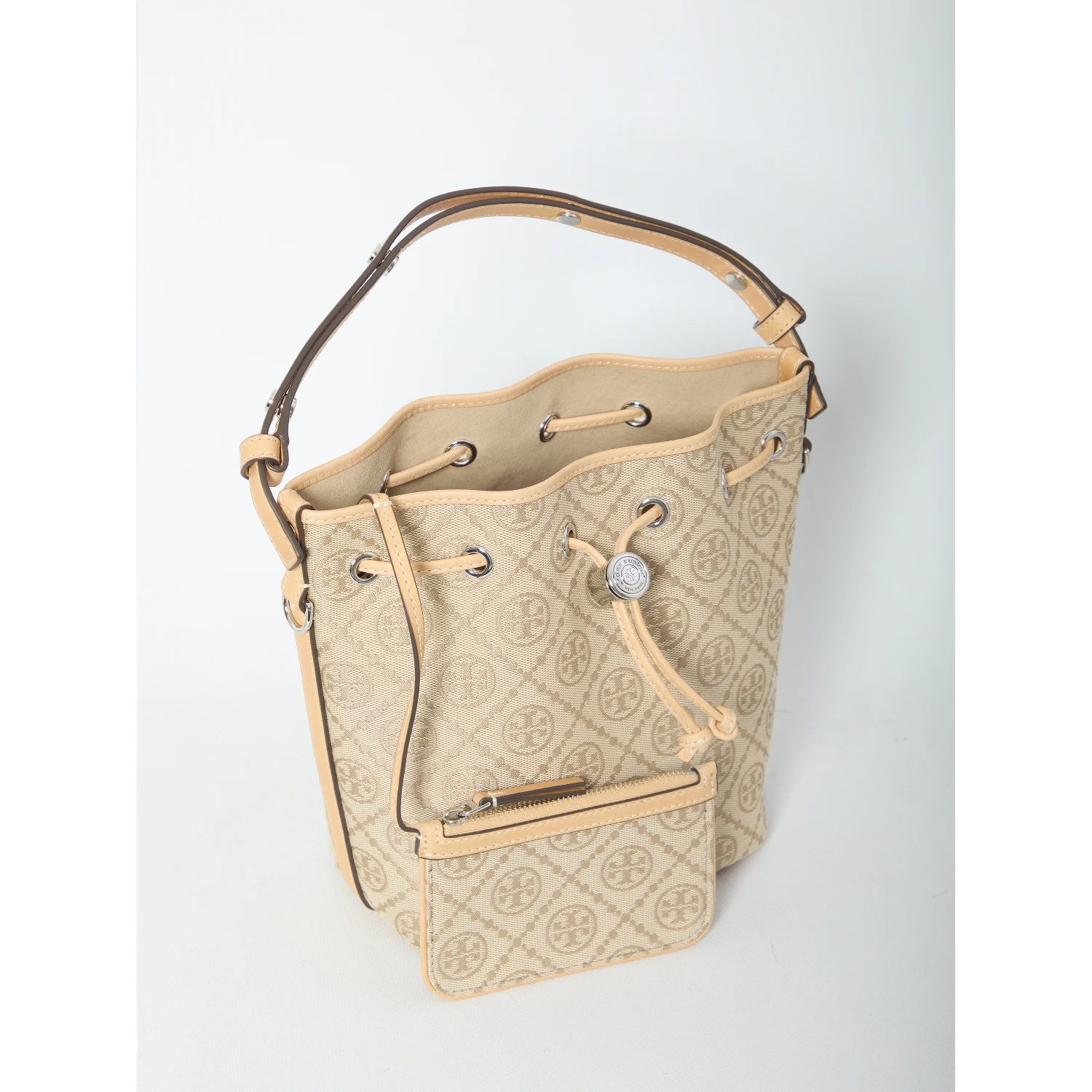 T Monogram bucket bag