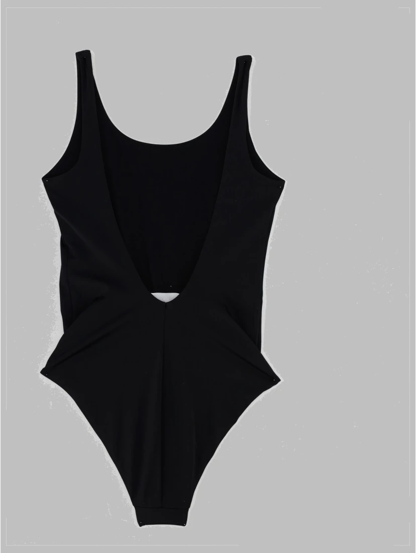 costume
