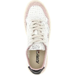 حذاء رياضي منخفض من الجلد متعدد الألوان