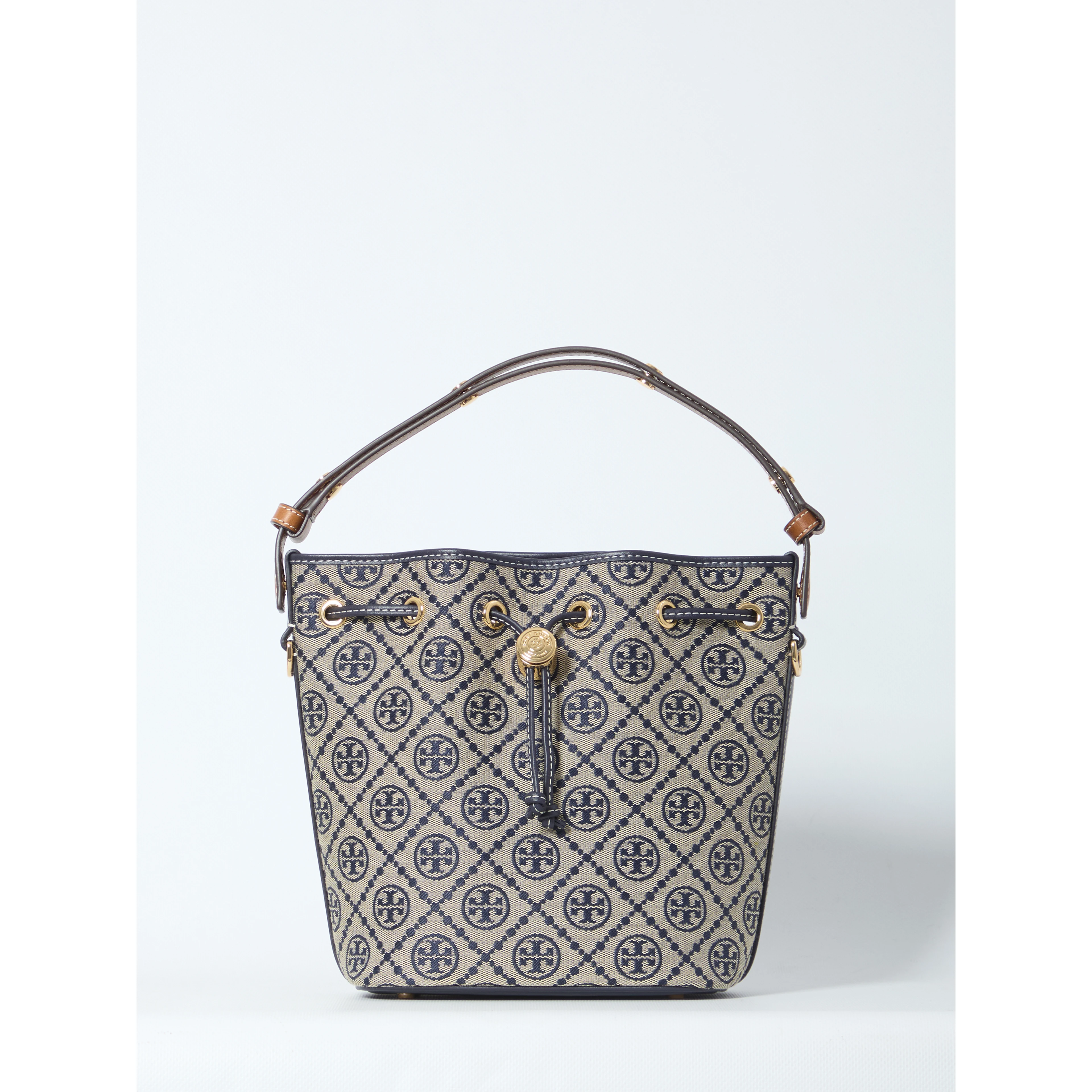 T Monogram bucket bag