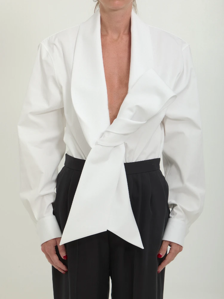 Lavallière collar shirt