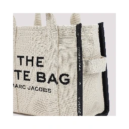 THE MEDIUM TOTE