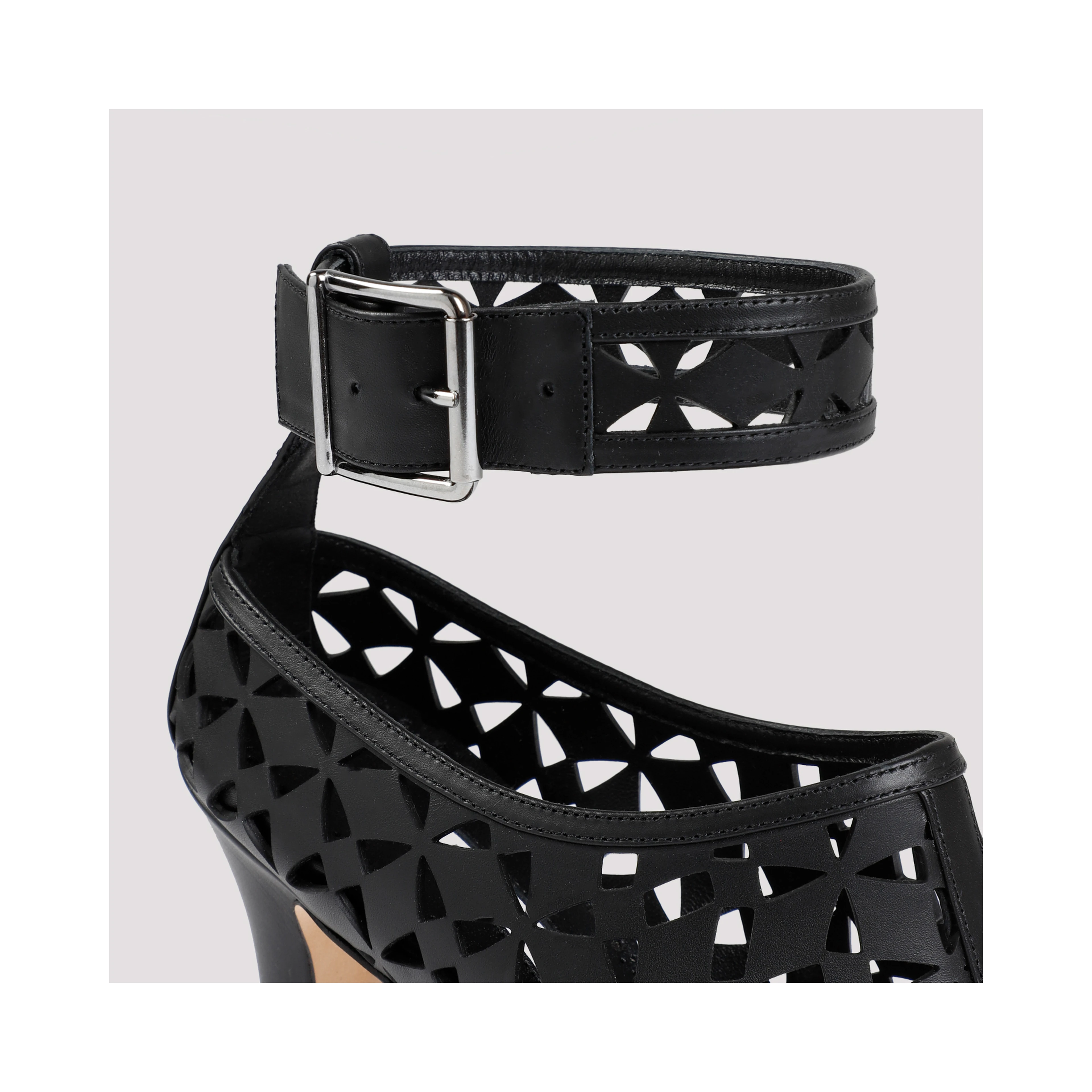 Manolo Blahnik Tingah 105 Sandals