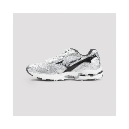 Mizuno Wave Rider 10 Sneakers