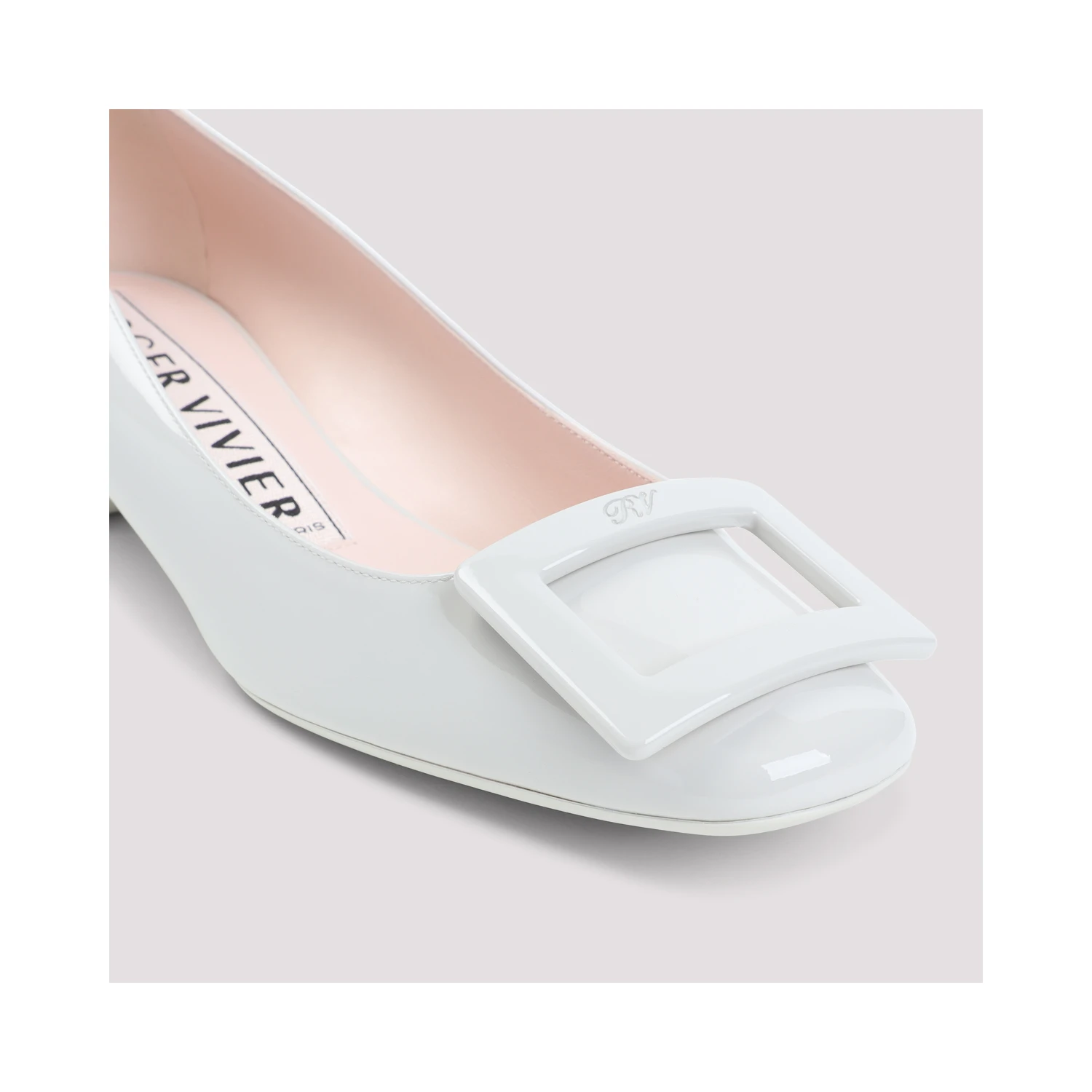 Roger Vivier Roundy Lacquered 25 Decollete