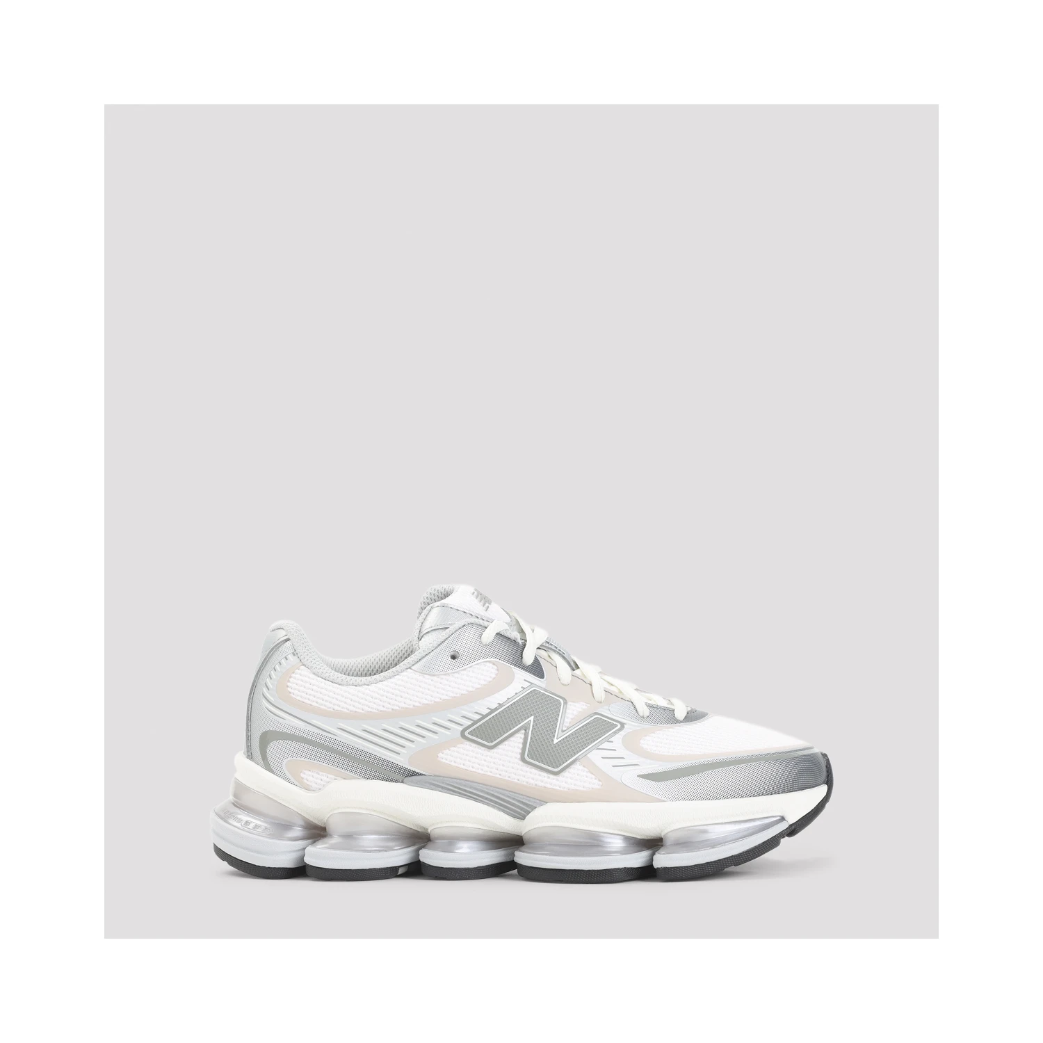 New Balance 2000 Sneakers
