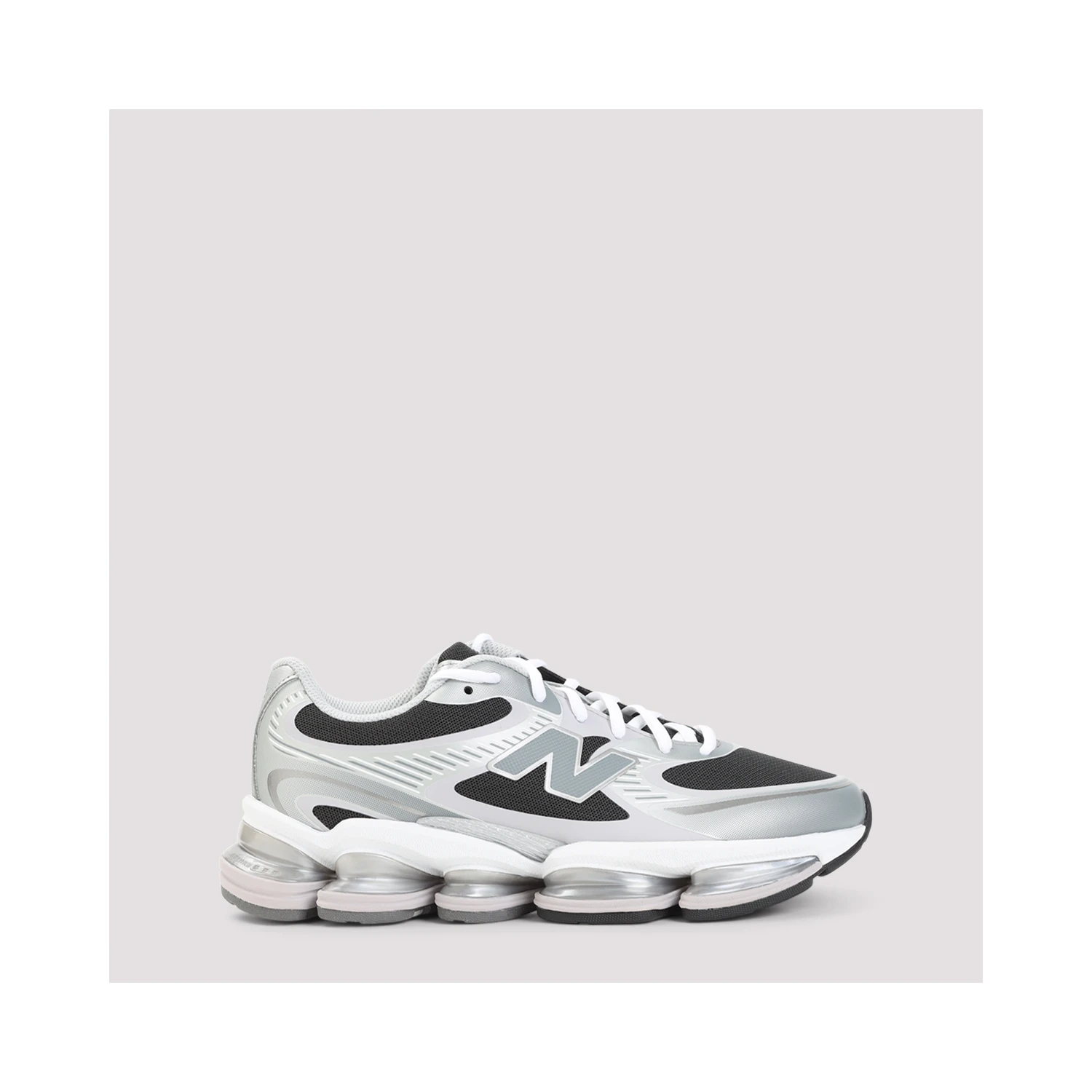 New Balance 2000 Sneakers