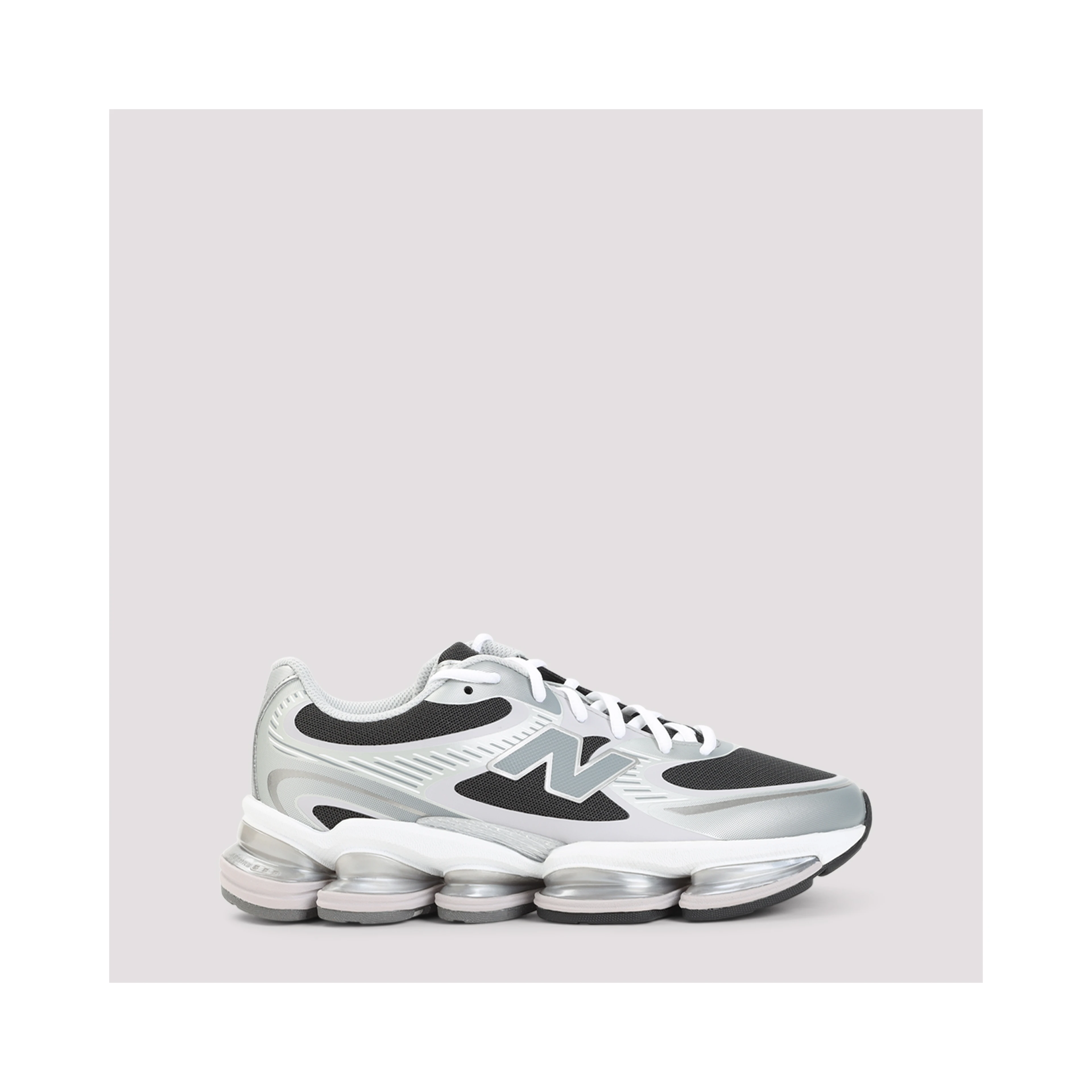 New Balance 2000 Sneakers