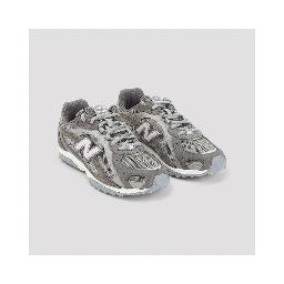 New Balance 204L Sneakers
