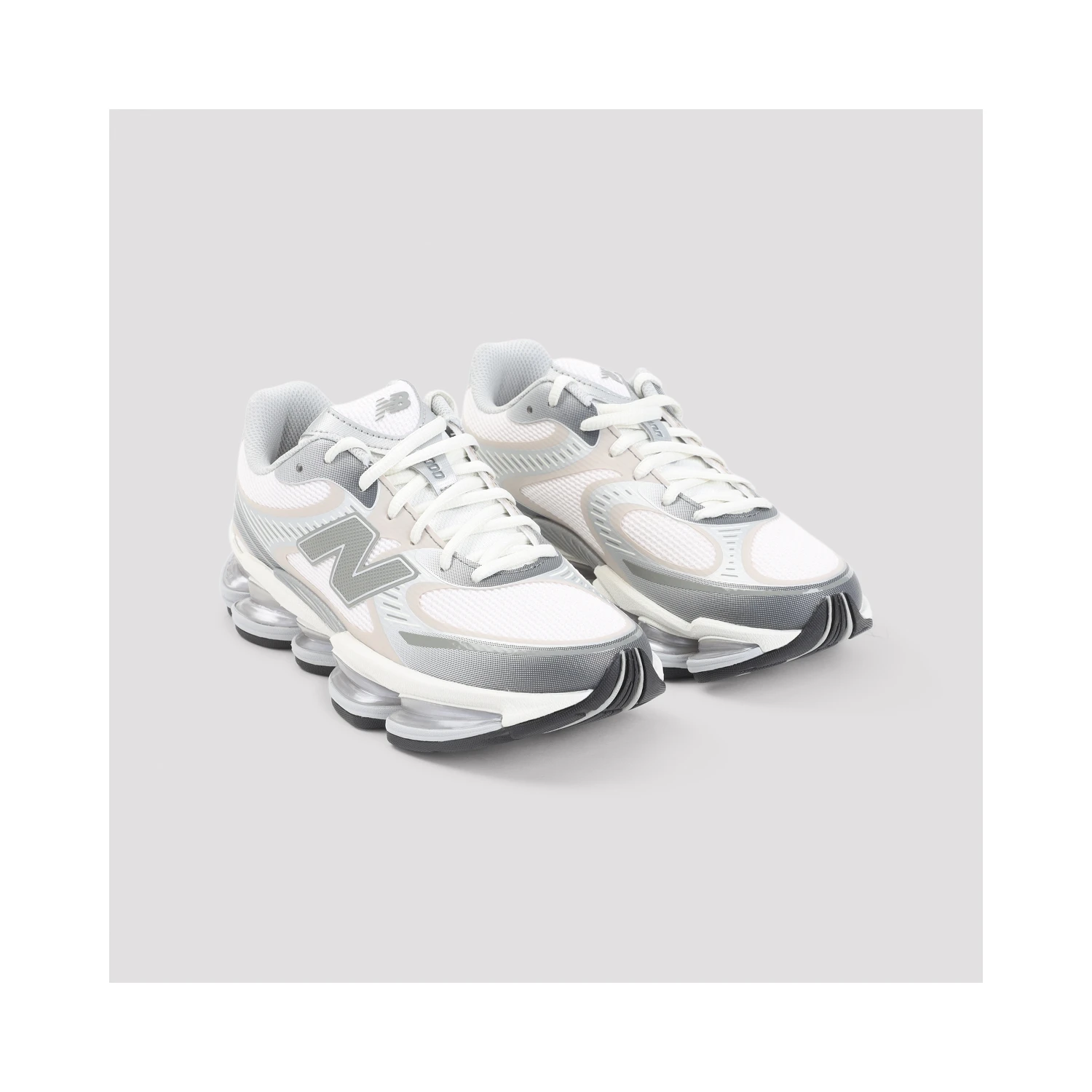 New Balance 2000 Sneakers