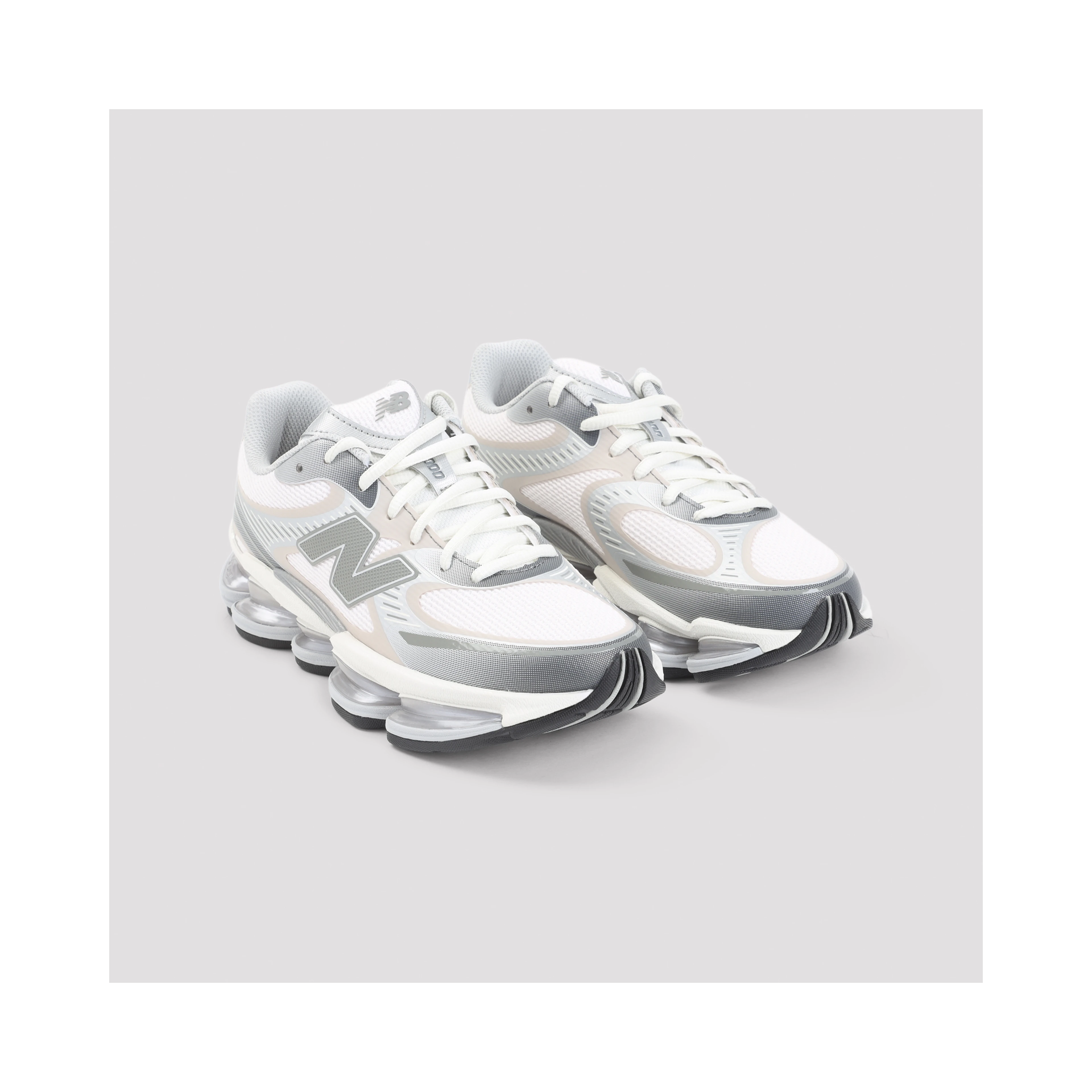 New Balance 2000 Sneakers