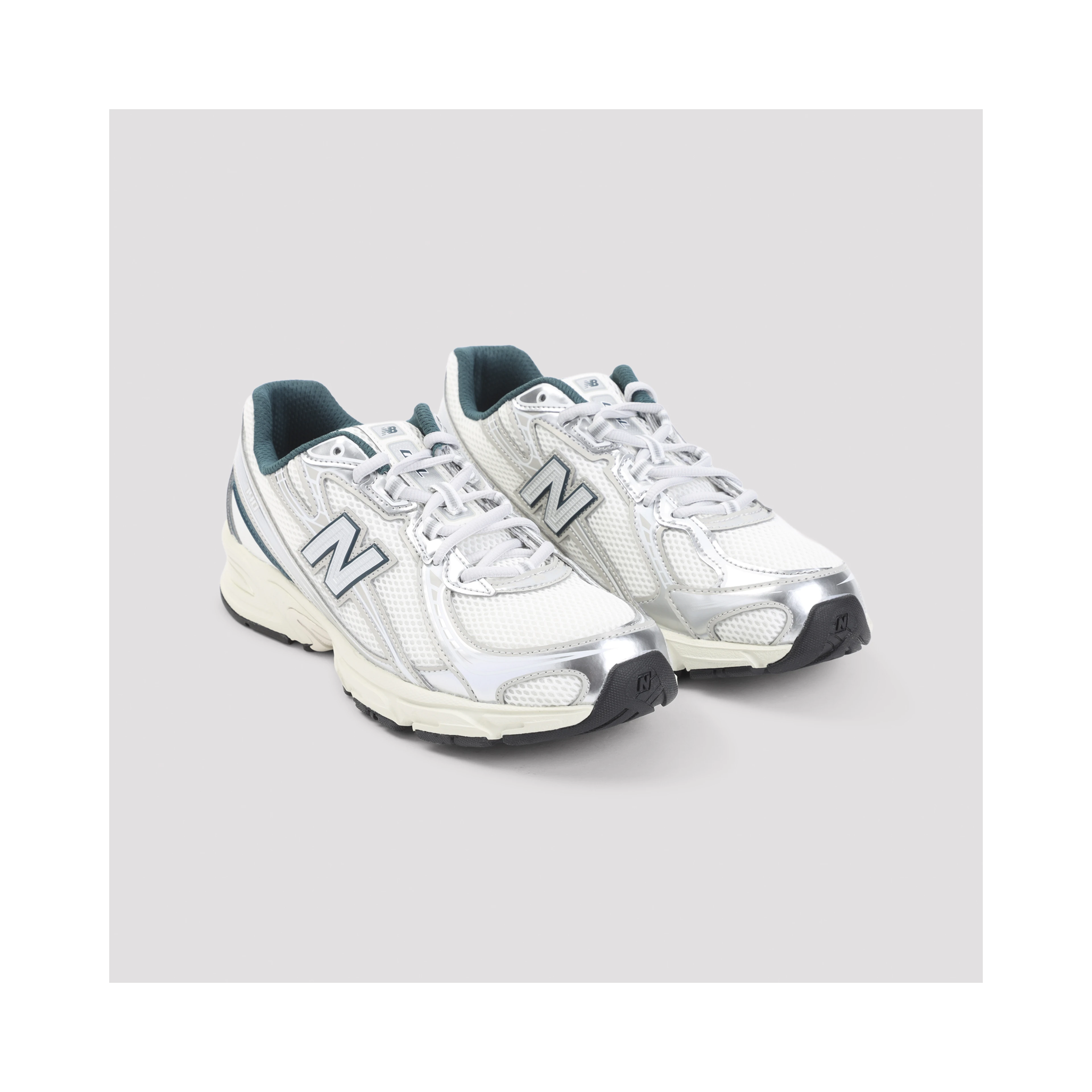 New Balance 740 Sneakers
