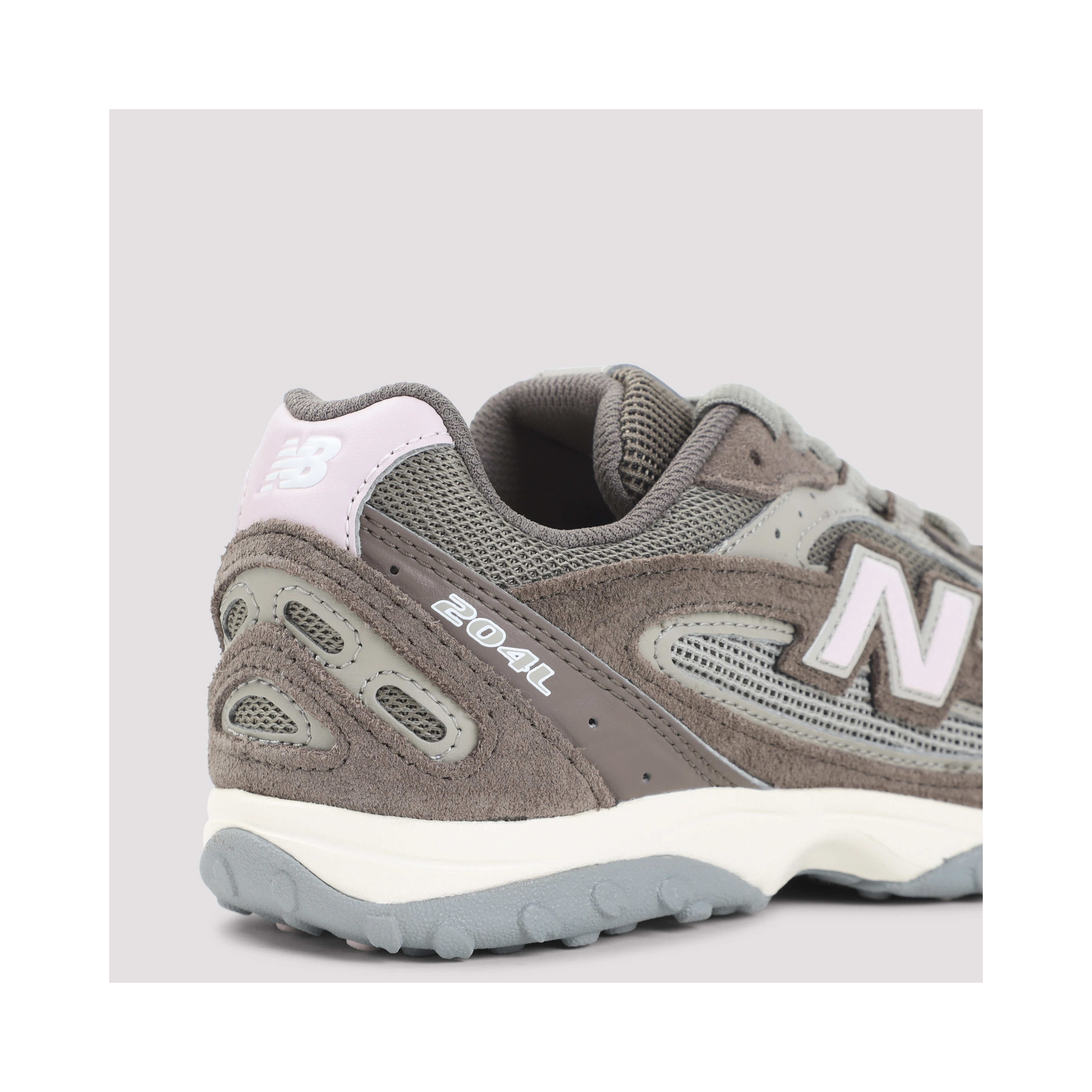 New Balance 204L Sneakers