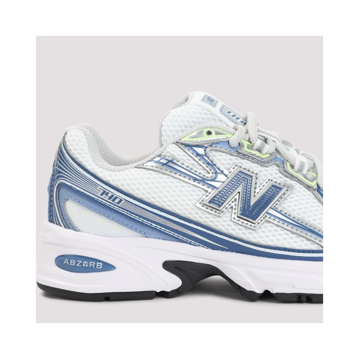 New Balance 740 Sneakers