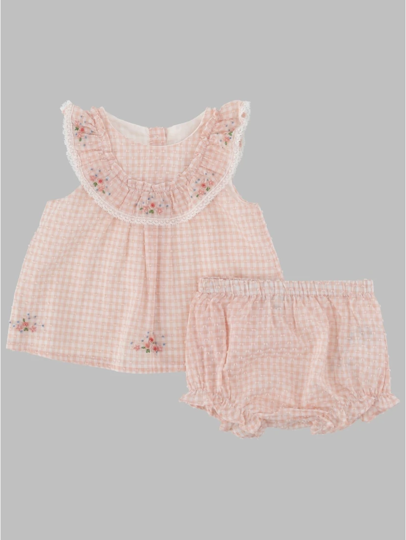ensemblecourt5 short outfit