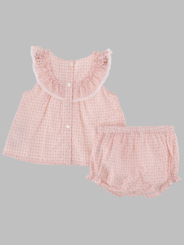 ensemblecourt5 short outfit alternative