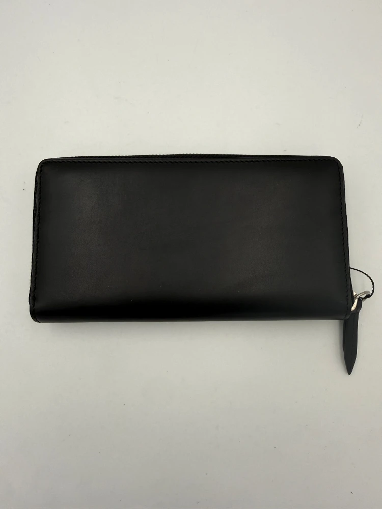 GUCCI Zip Black Front Logo Embossed Wallet alternative