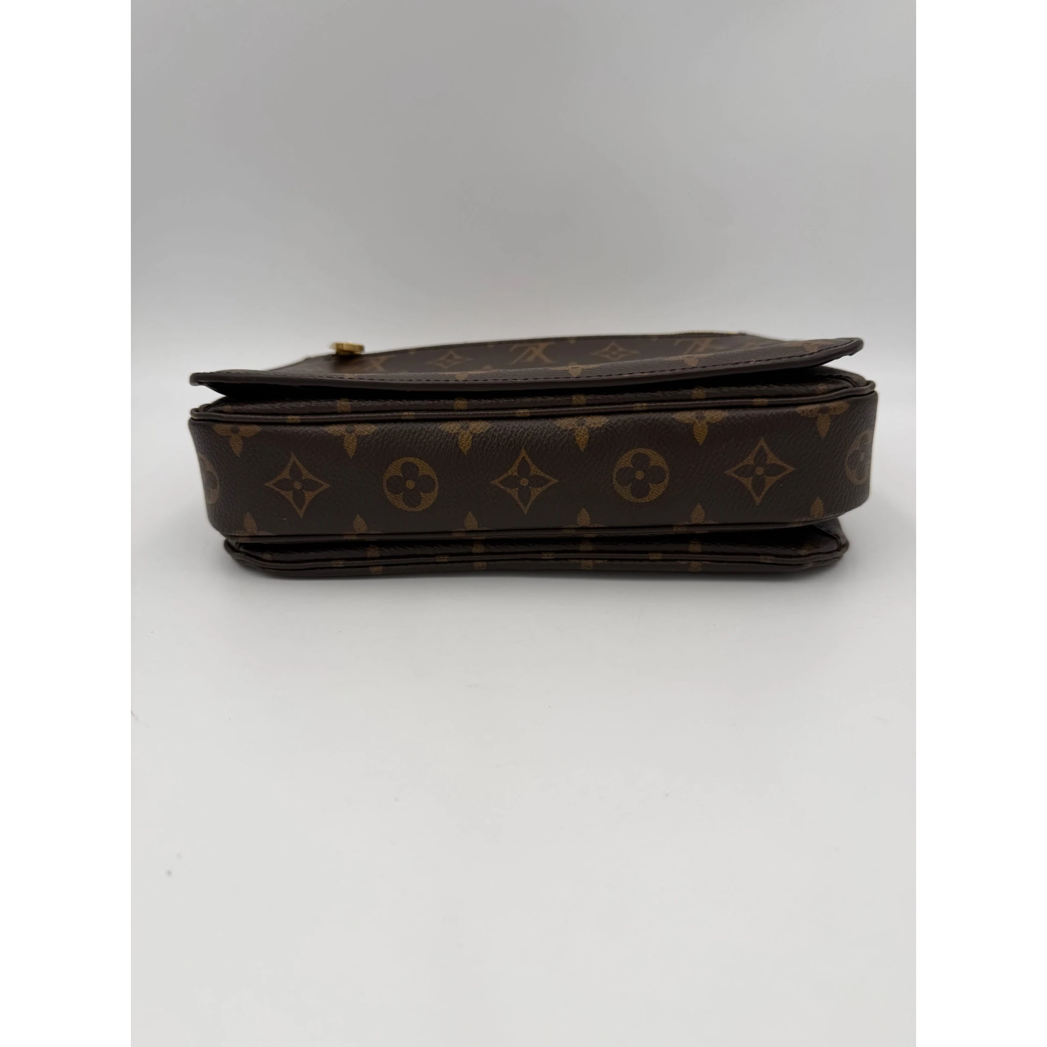 LOUIS VUITTON METIS Monogram Handbag