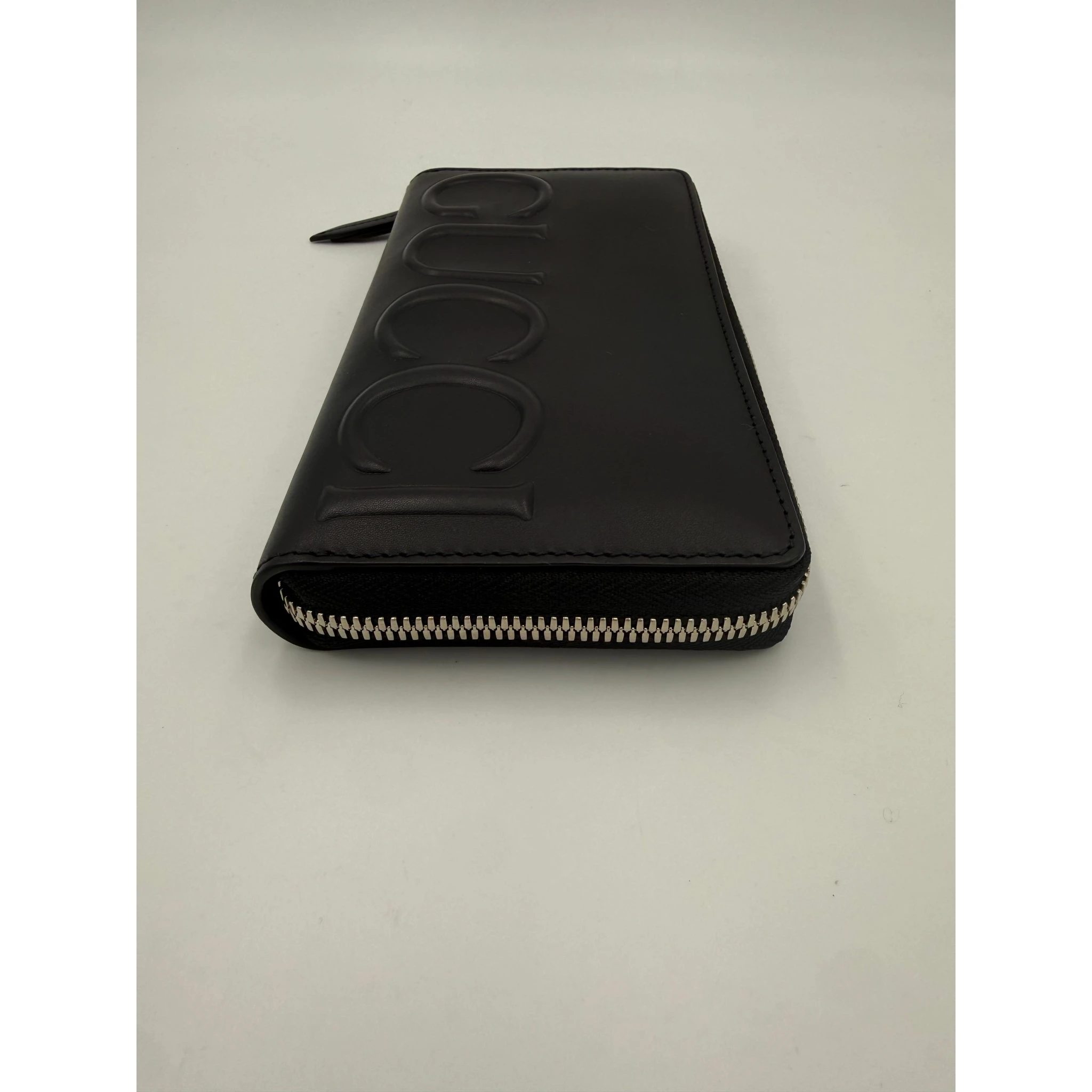 GUCCI Zip Black Front Logo Embossed Wallet