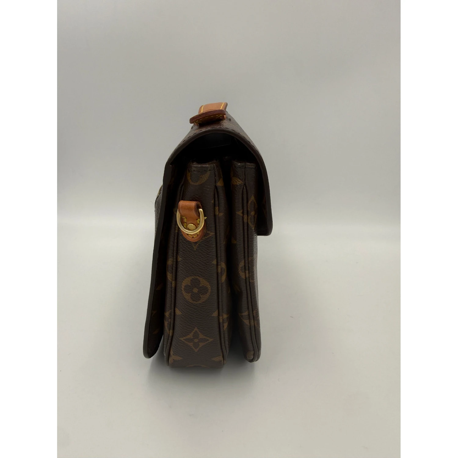 LOUIS VUITTON METIS Monogram Handbag