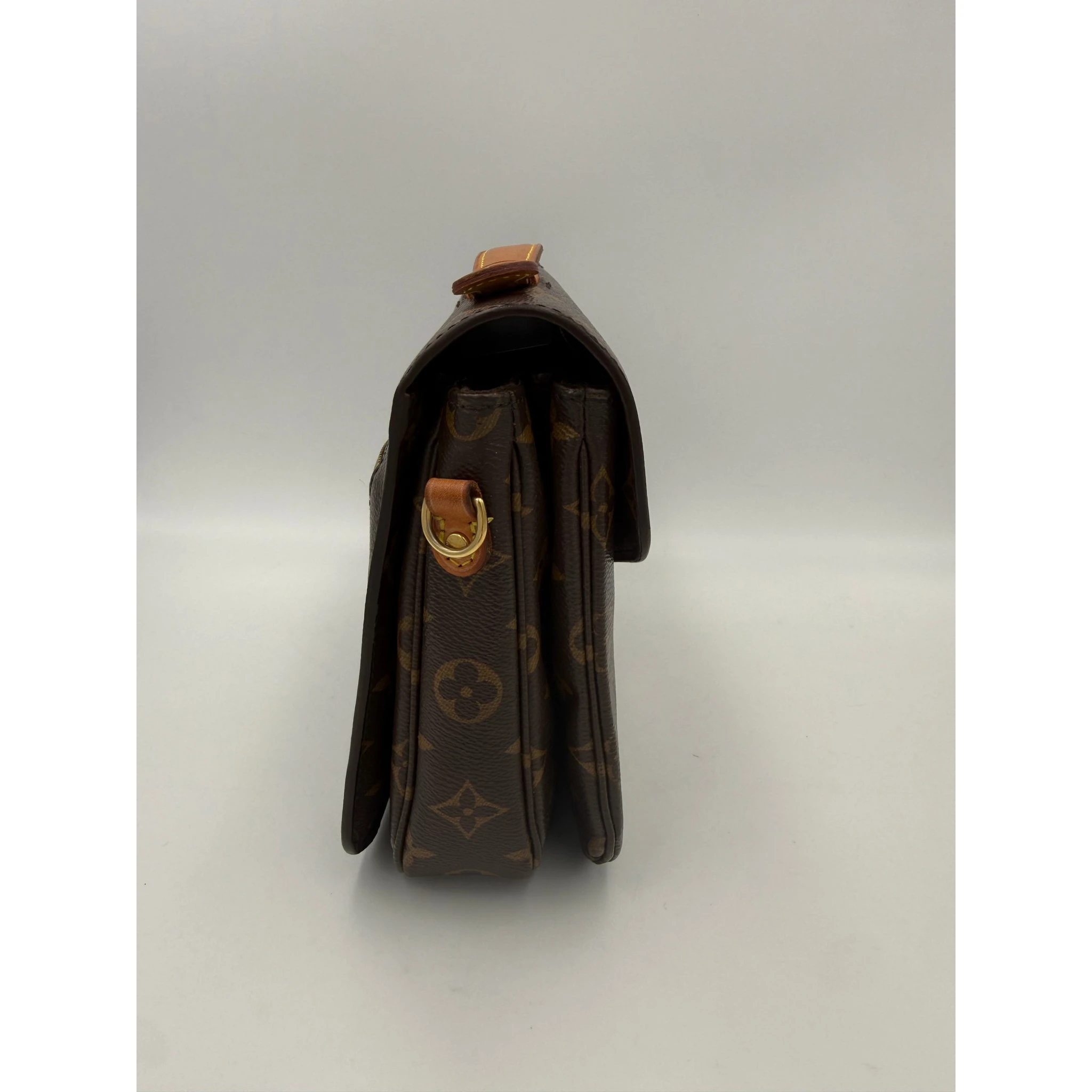 LOUIS VUITTON METIS Monogram Handbag